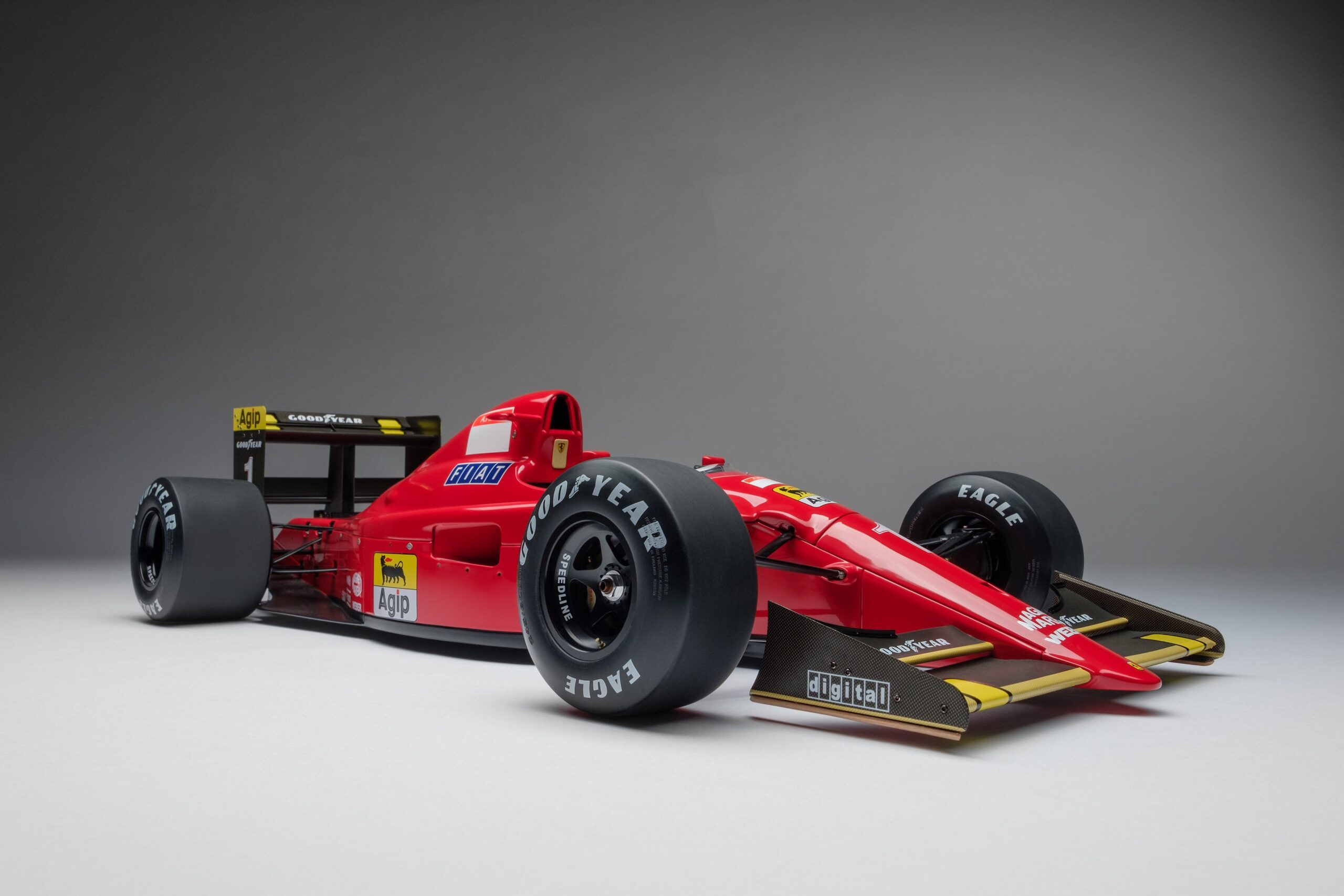 أمالغام فيراري F1-90 (641/2) - أحمر | 1:8