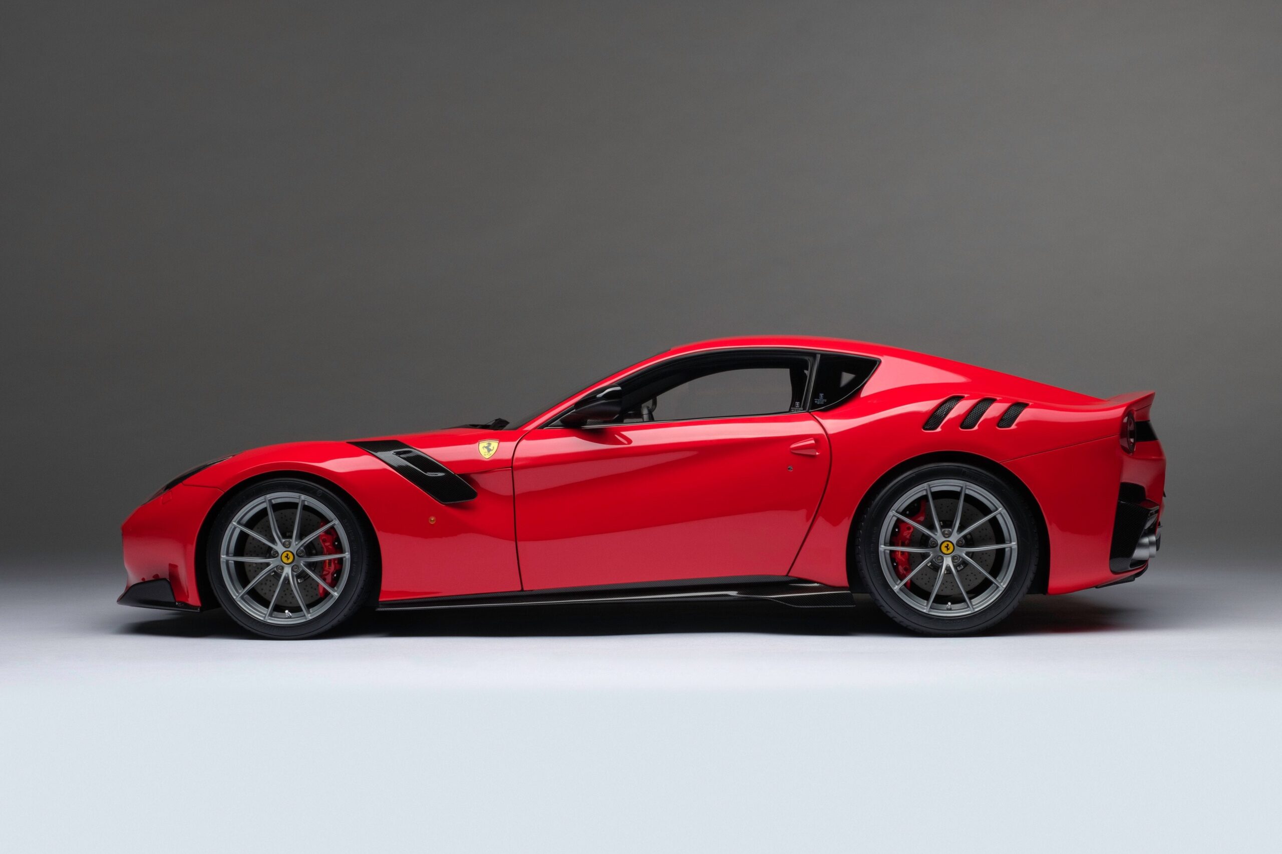 Amalgam Ferrari F12 TDF (2015) - Rot | 1:8 - Imagen 6