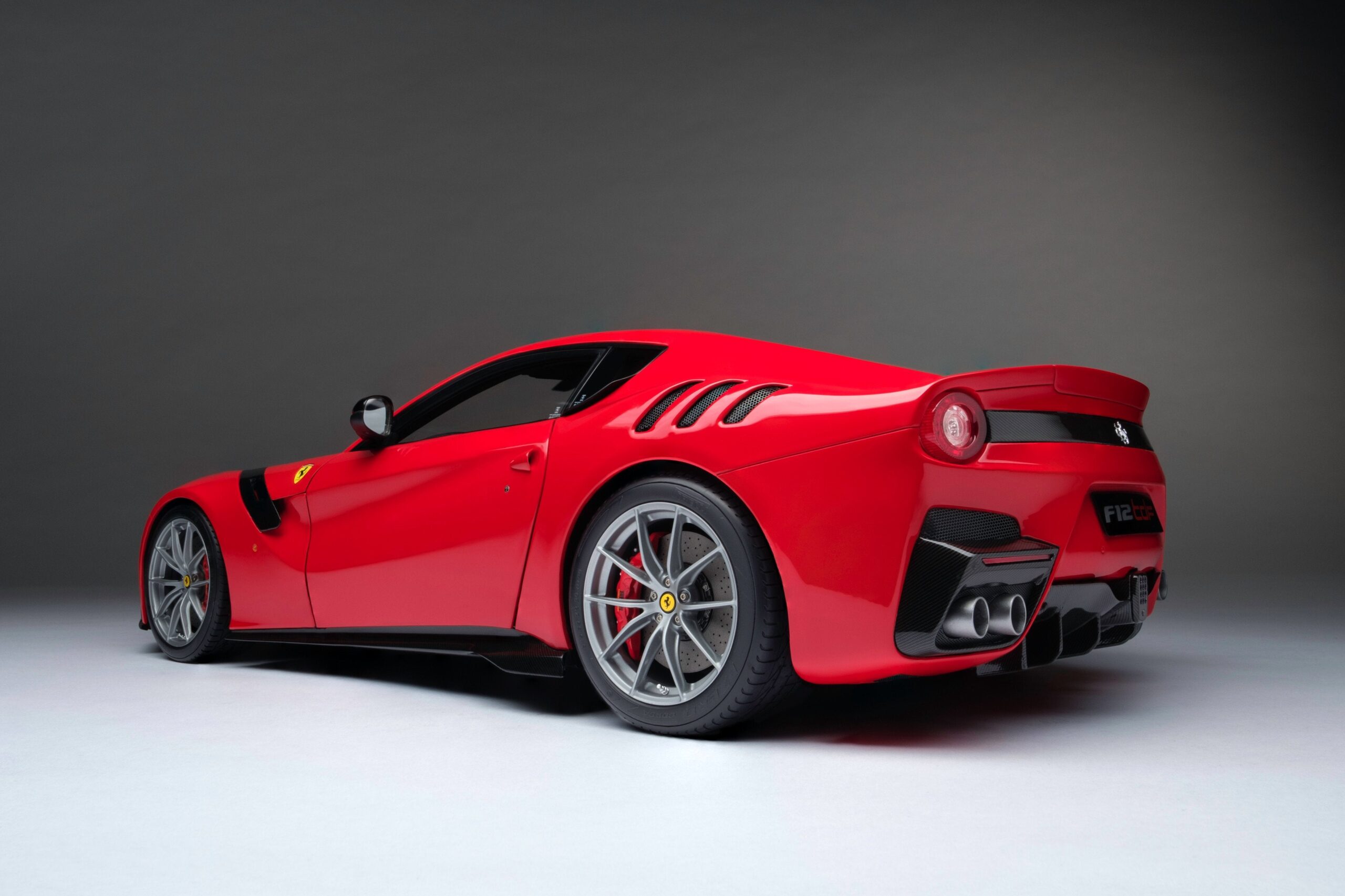 Amalgam Ferrari F12 TDF (2015) - Rot | 1:8 - Imagen 8