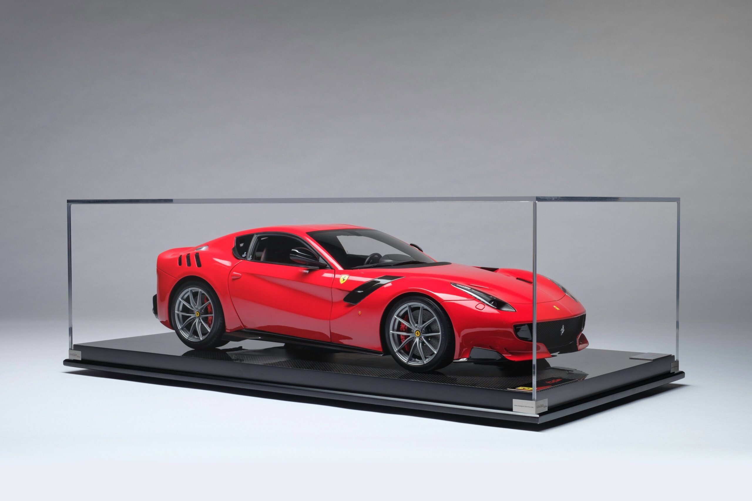 Amalgam Ferrari F12 TDF (2015) - Rot | 1:8 - Imagen 10