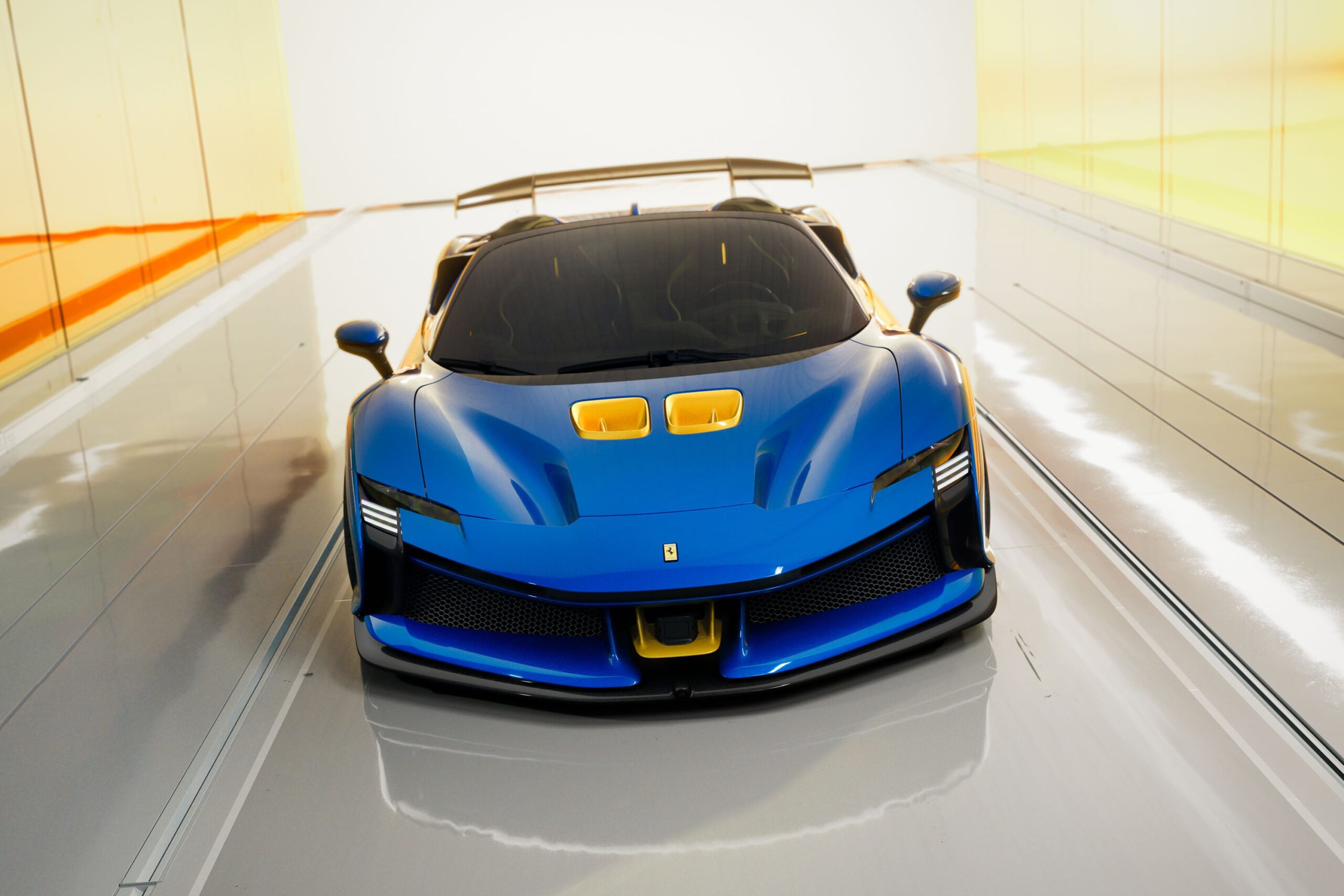 Amalgam Ferrari SF90 XX Spider - Silber | 1:8 - 画像30