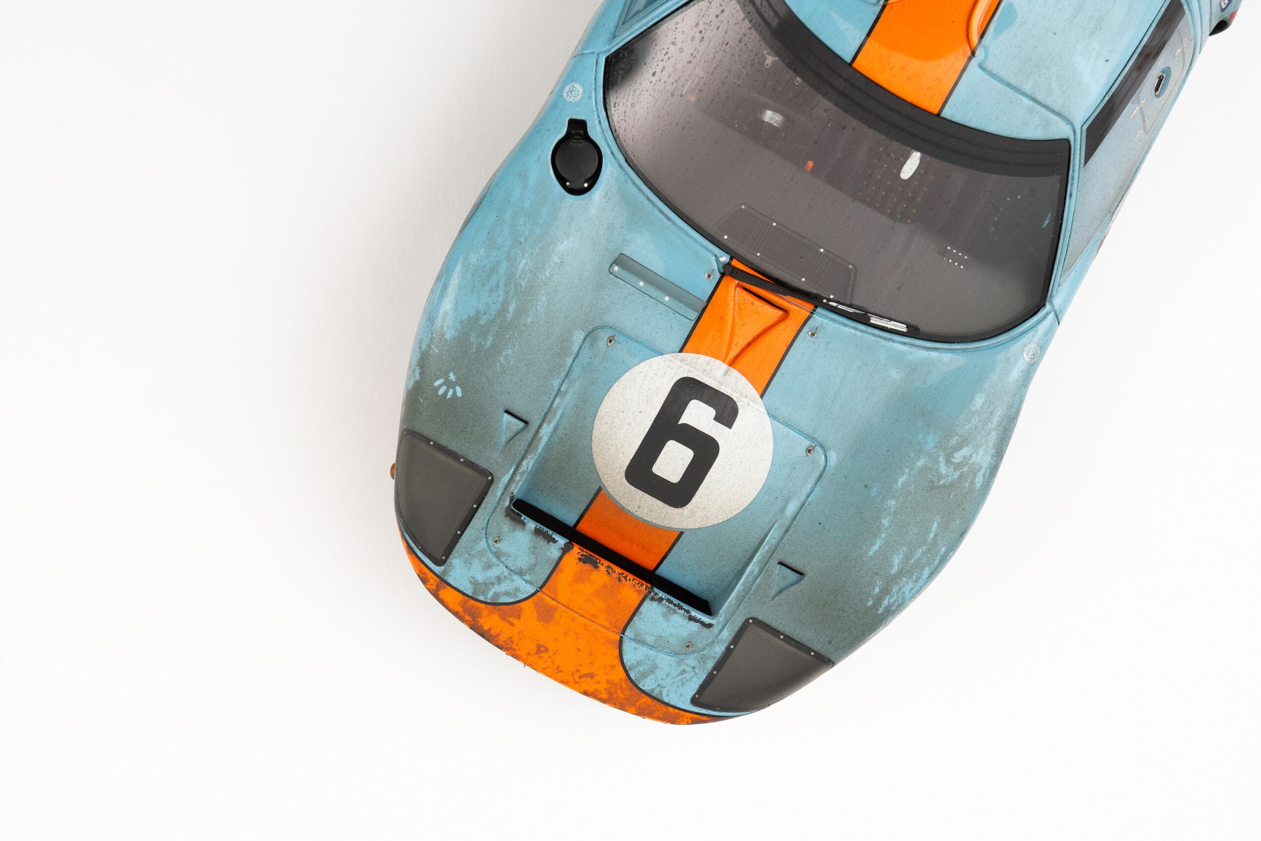 Amalgam Ford GT40 1969 Le Mans Sieger Race Weathered - Blau / Orange | 1:18 - Image 7