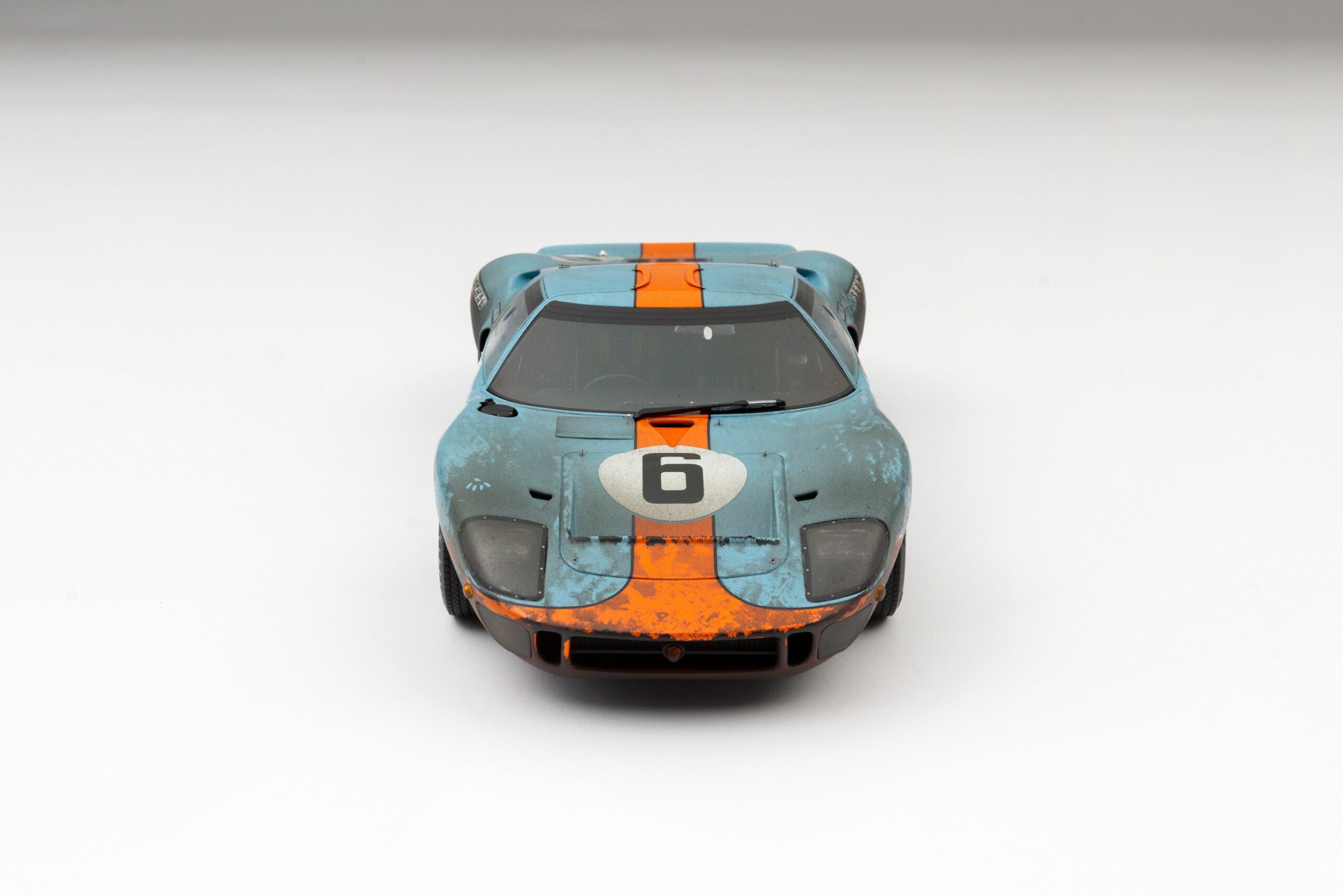 Amalgam Ford GT40 1969 Le Mans Sieger Race Weathered - Blau / Orange | 1:18 - Image 11