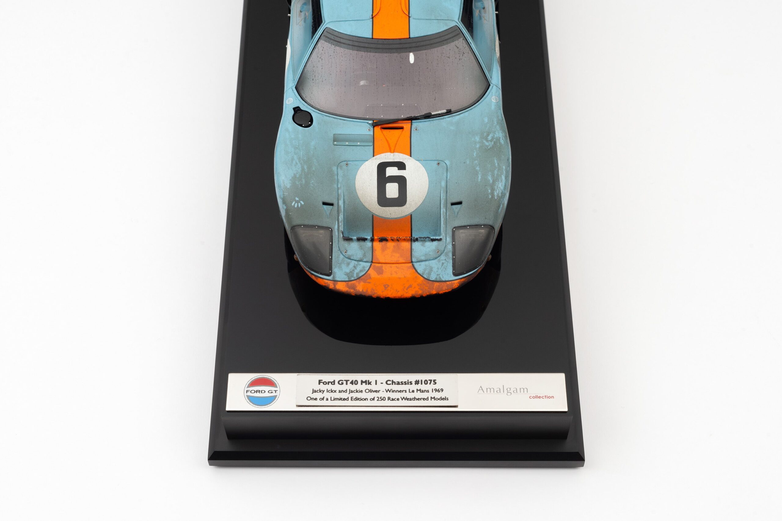 Amalgam Ford GT40 1969 Le Mans Sieger Race Weathered - Blau / Orange | 1:18 - Image 18