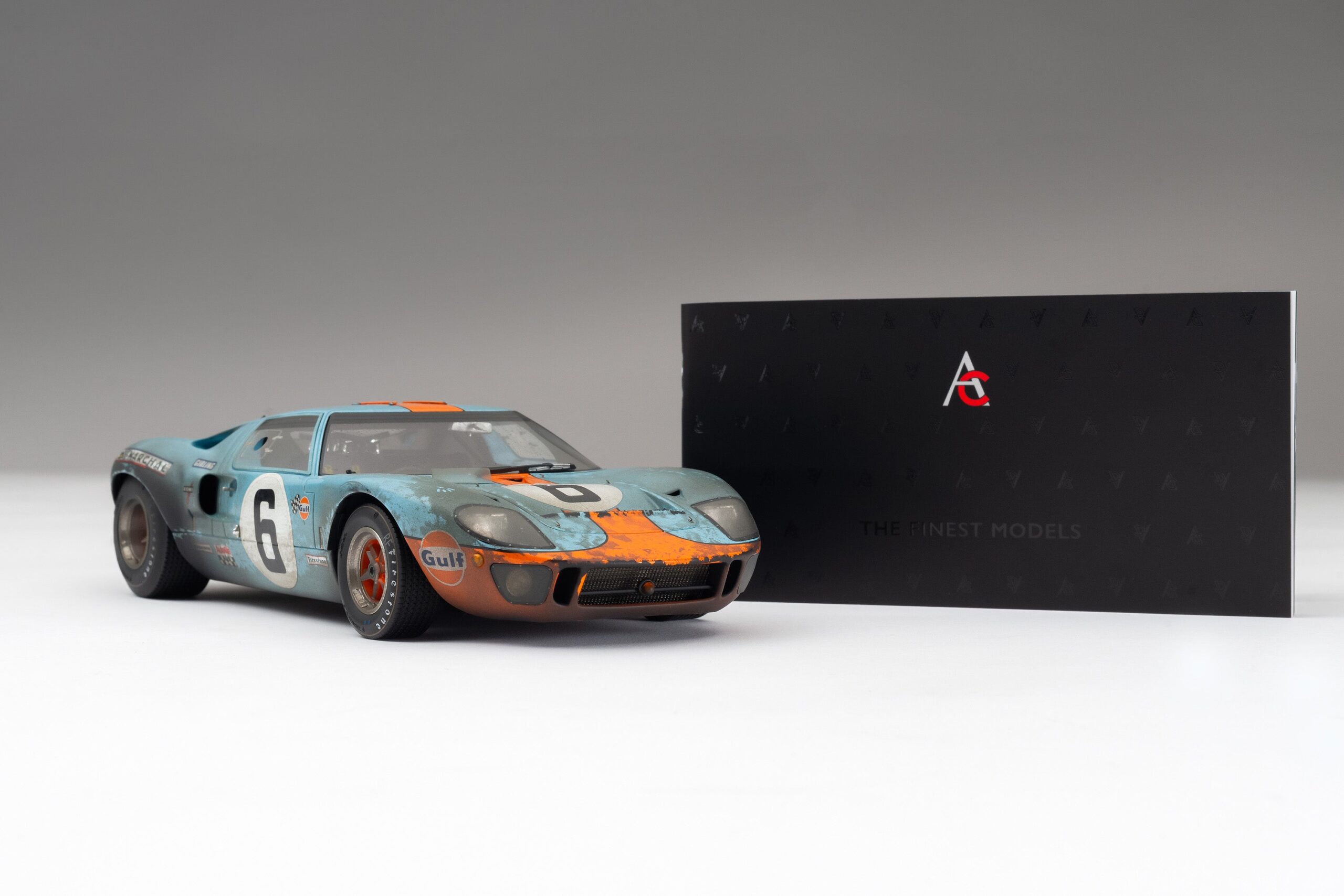 Amalgam Ford GT40 1969 Le Mans Sieger Race Weathered - Blau / Orange | 1:18 - Image 5