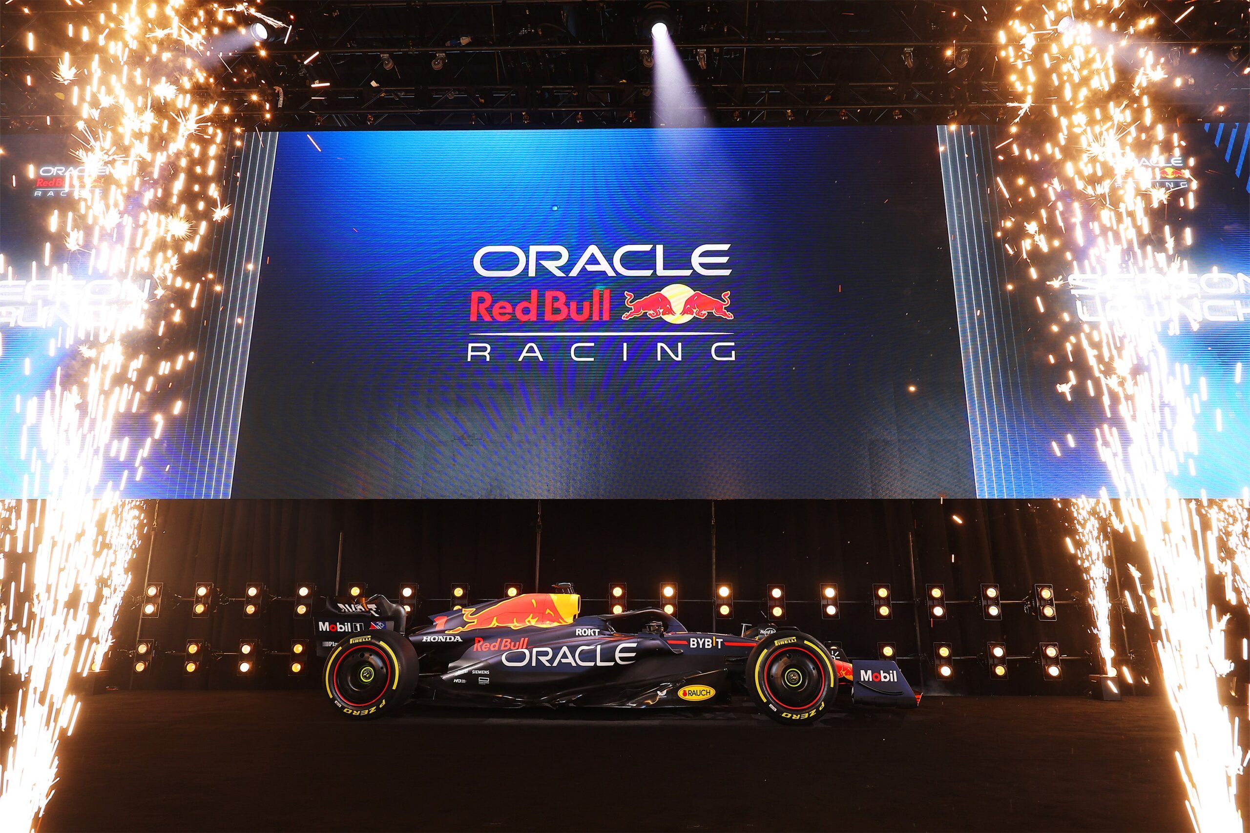 Amalgam Oracle Red Bull Racing RB19 2023 Season Livery | 1:18 – Bild 42