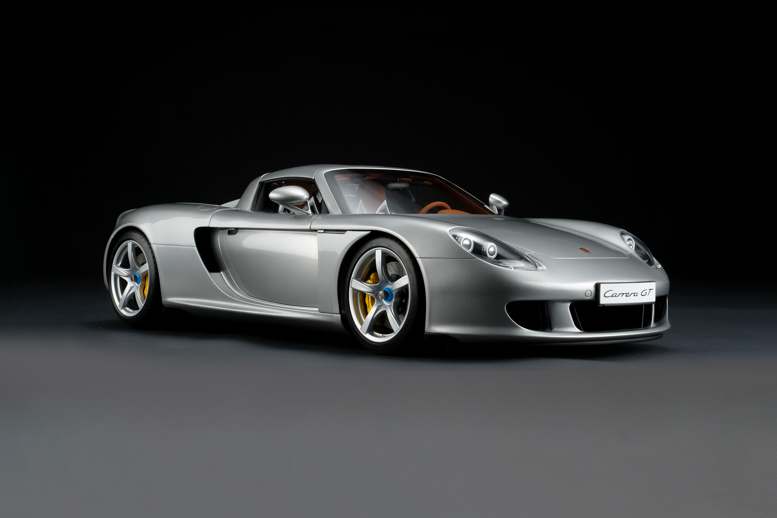 Amalgam Porsche Carrera GT (2003) - Silber | 1:8 - 画像2