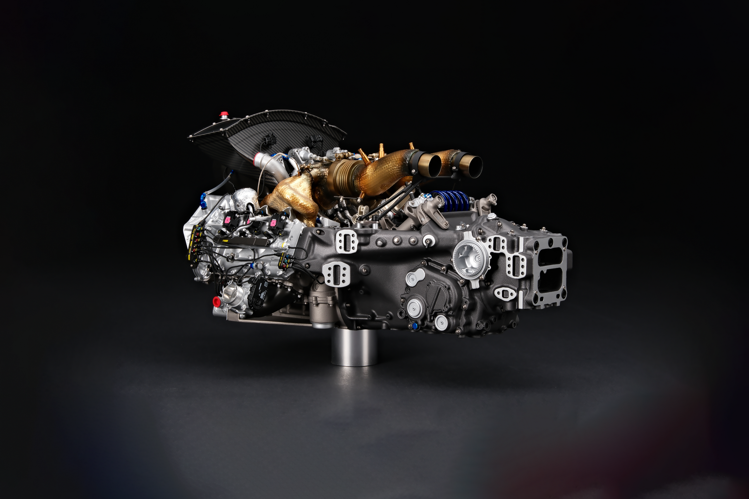 Amalgam Ferrari 499P V6 Motor & Getriebe 2023 Le Mans | 1:4 - 画像2