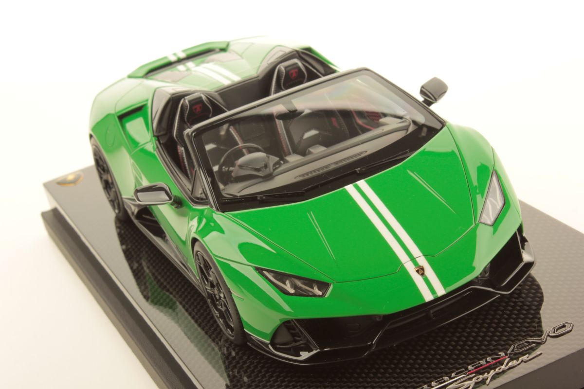 MR Collection Lamborghini Huracan EVO Spyder - ONE OFF 60th Anniversary | 1:18 - Image 3