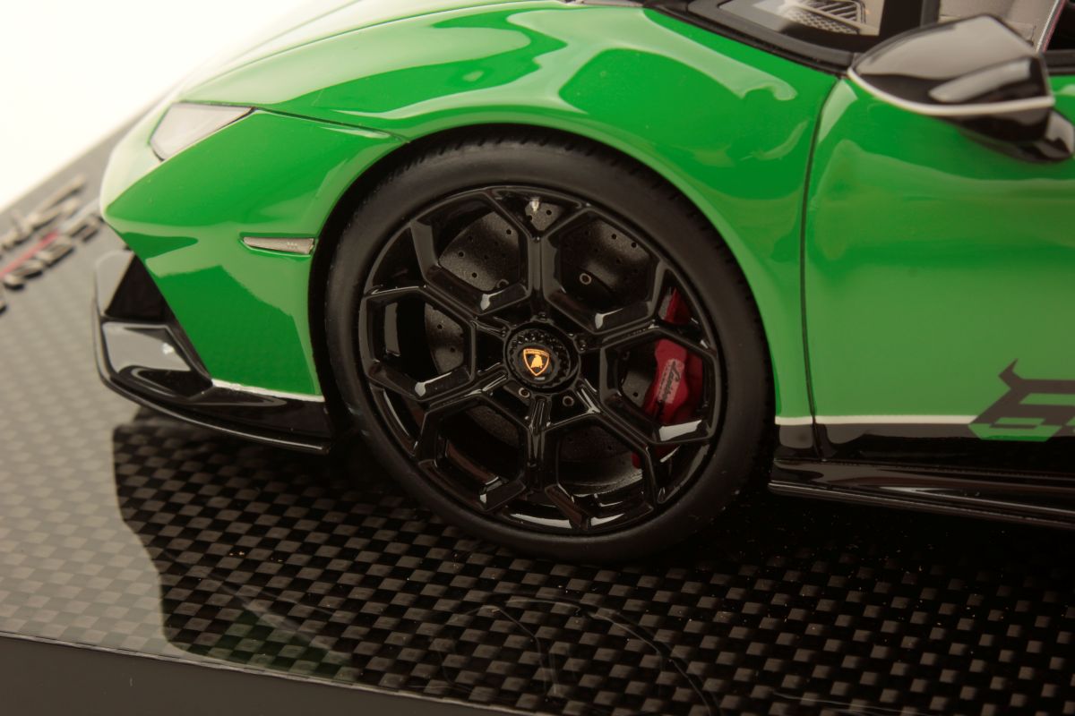 MR Collection Lamborghini Huracan EVO Spyder - ONE OFF 60th Anniversary | 1:18 - Image 5