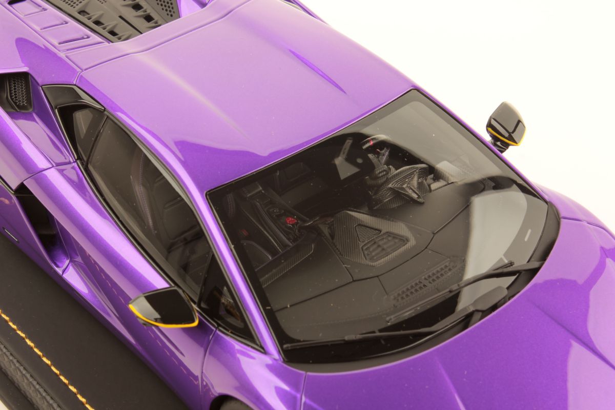 MR Collection Lamborghini Temerario - ONE OFF Viola Pasifae with Yellow Livery | 1:18 - Image 6