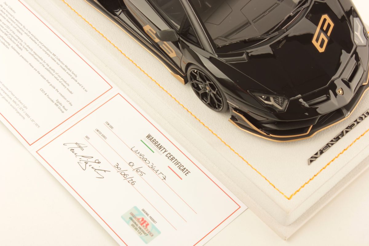 MRコレクション ランボルギーニ アヴェンタドール SVJ クーペ | 1:18