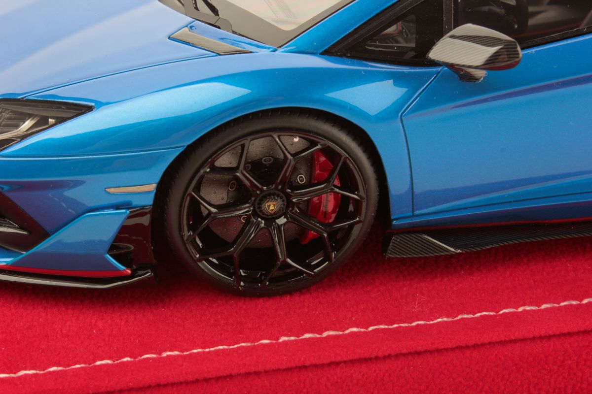 MR Collection Lamborghini Aventador SVJ - Blue Nethuns | 1:18 - Image 5