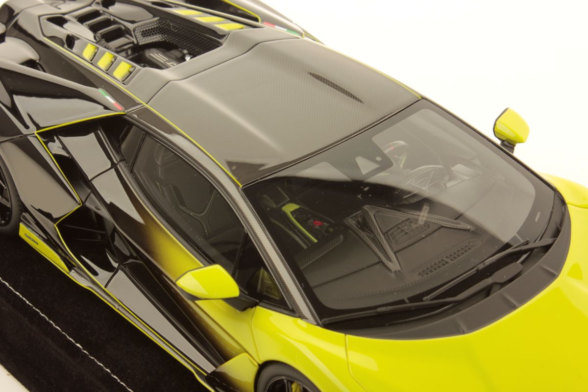 MR Collection Lamborghini Revuelto Special Series - Fading Effect | 1:18 - Image 6
