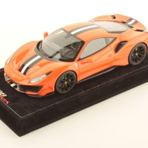 MRコレクション フェラーリ 488 ピスタ - パステルオレンジ | 1:18