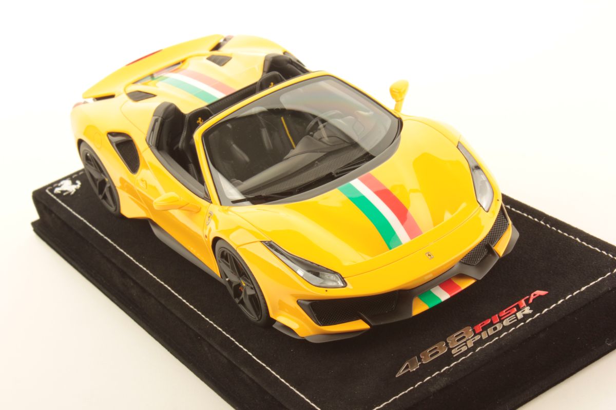 MR Collection Ferrari 488 Pista Spider - Modena Yellow, Italian Livery | 1:18 - Image 3