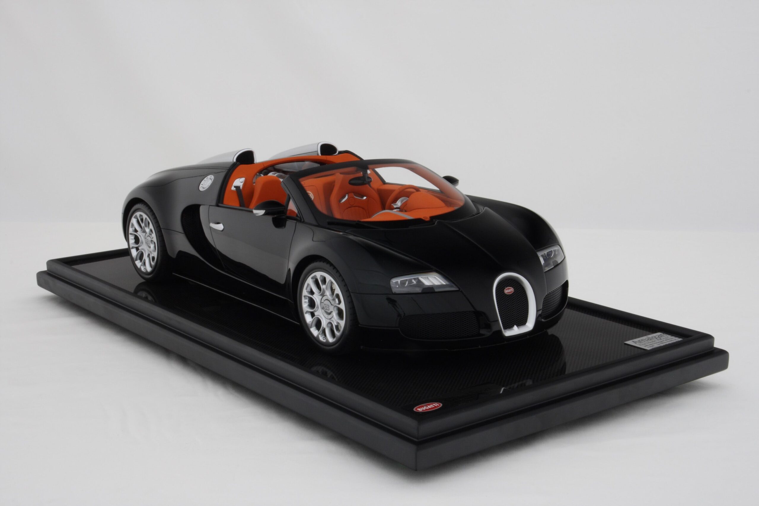 Amalgam Bugatti Veyron Tailor Made | 1:8 - 画像14