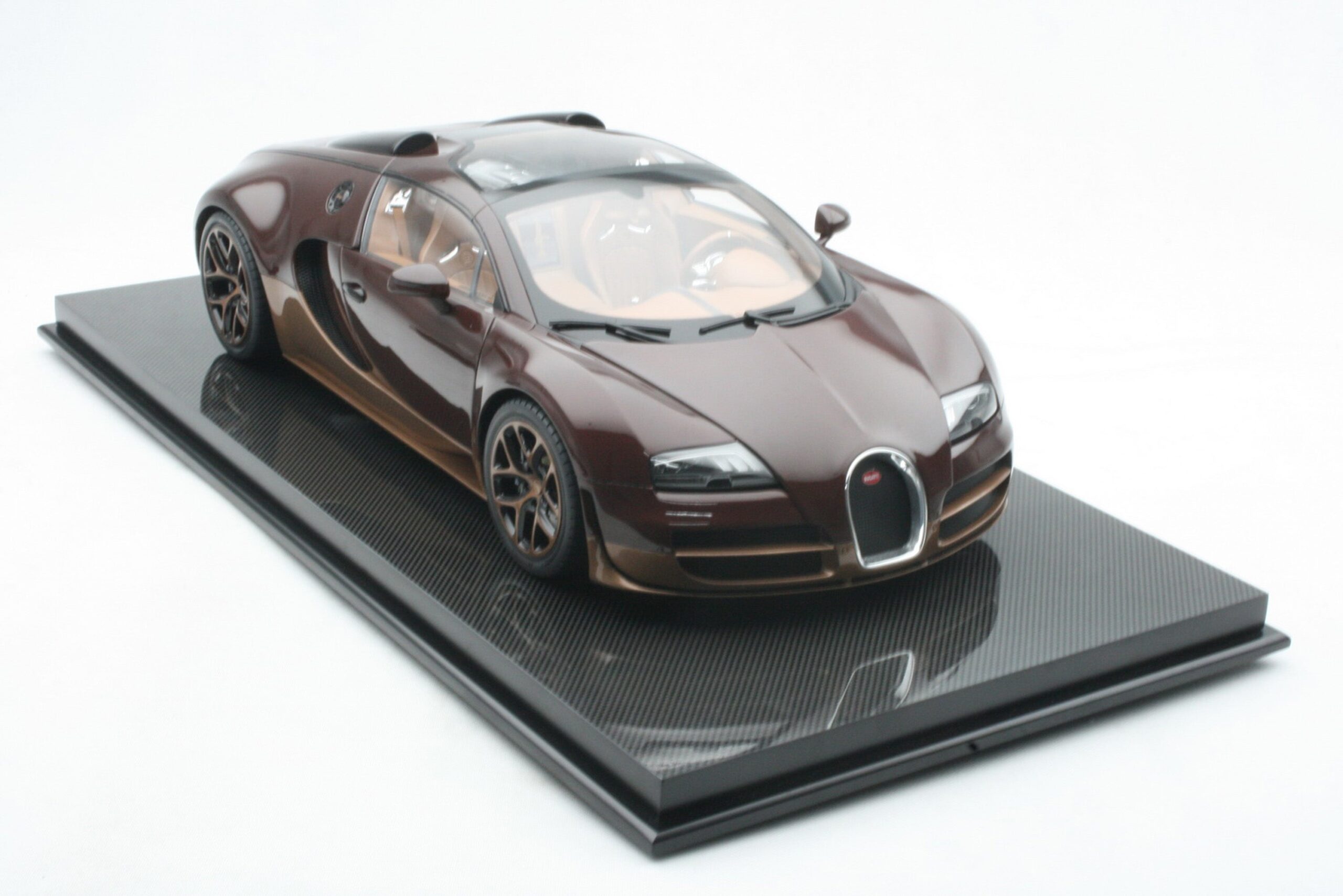 Amalgam Bugatti Veyron Tailor Made | 1:8 - 画像16