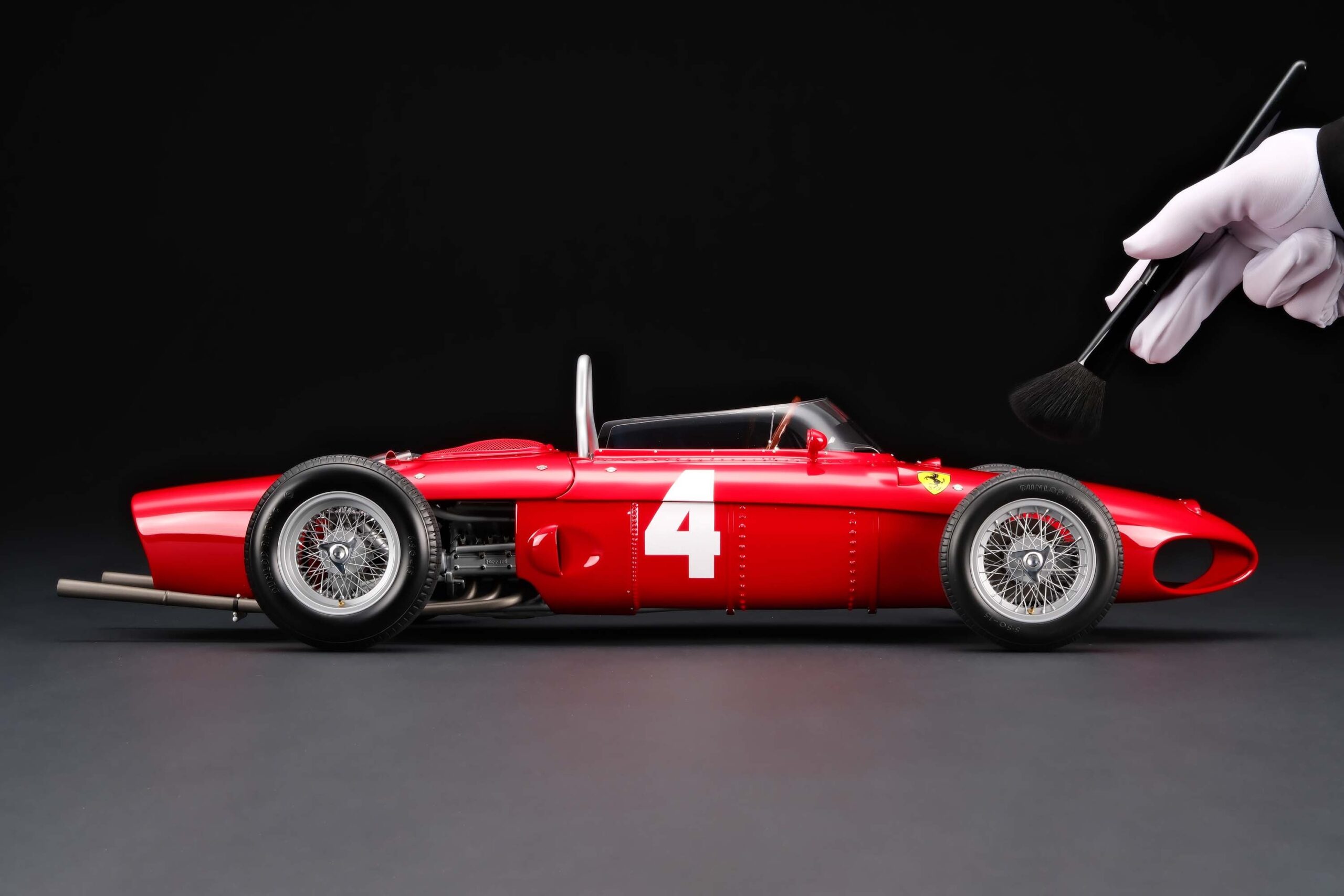 Amalgam Ferrari 156 F1 "Sharknose" 1961 Formula 1 Season Wolfgang von Trips - Rot | 1:8 - 画像3
