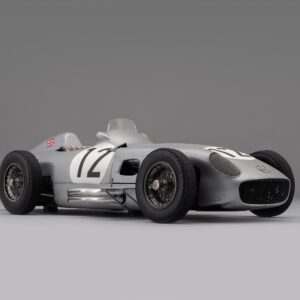 Amalgam Mercedes-Benz W196 Monoposto 1955 British Grand Prix Winner Moss Race Weathered - Silver | 1:8