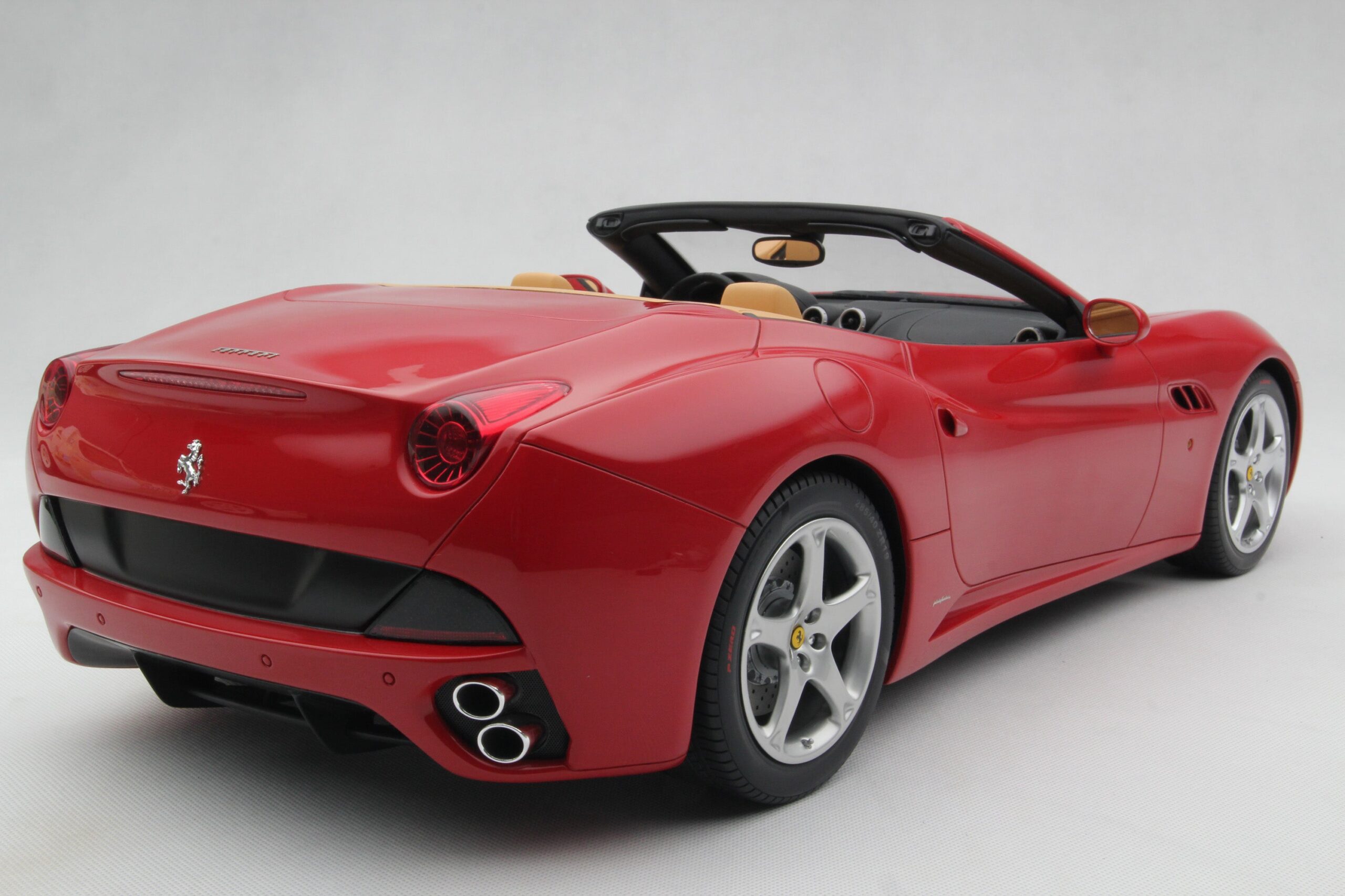 Amalgam Ferrari California (2008) - Rot, Blau | 1:8 - Image 25