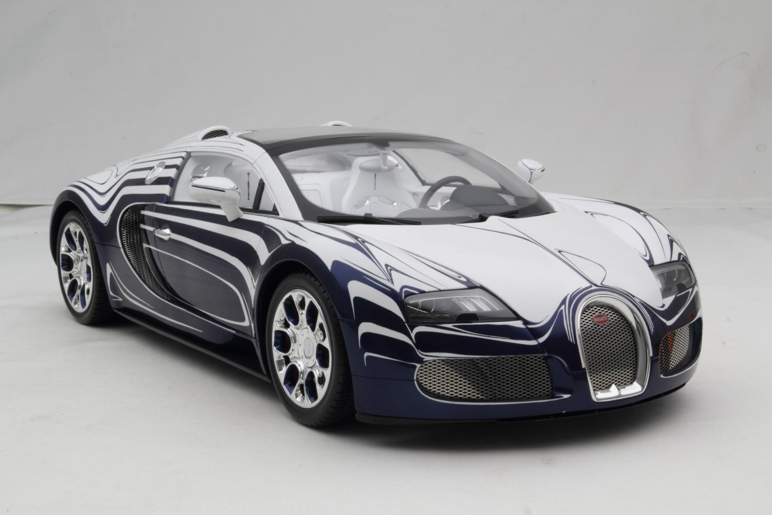 Amalgam Bugatti Veyron Tailor Made | 1:8 - 画像22
