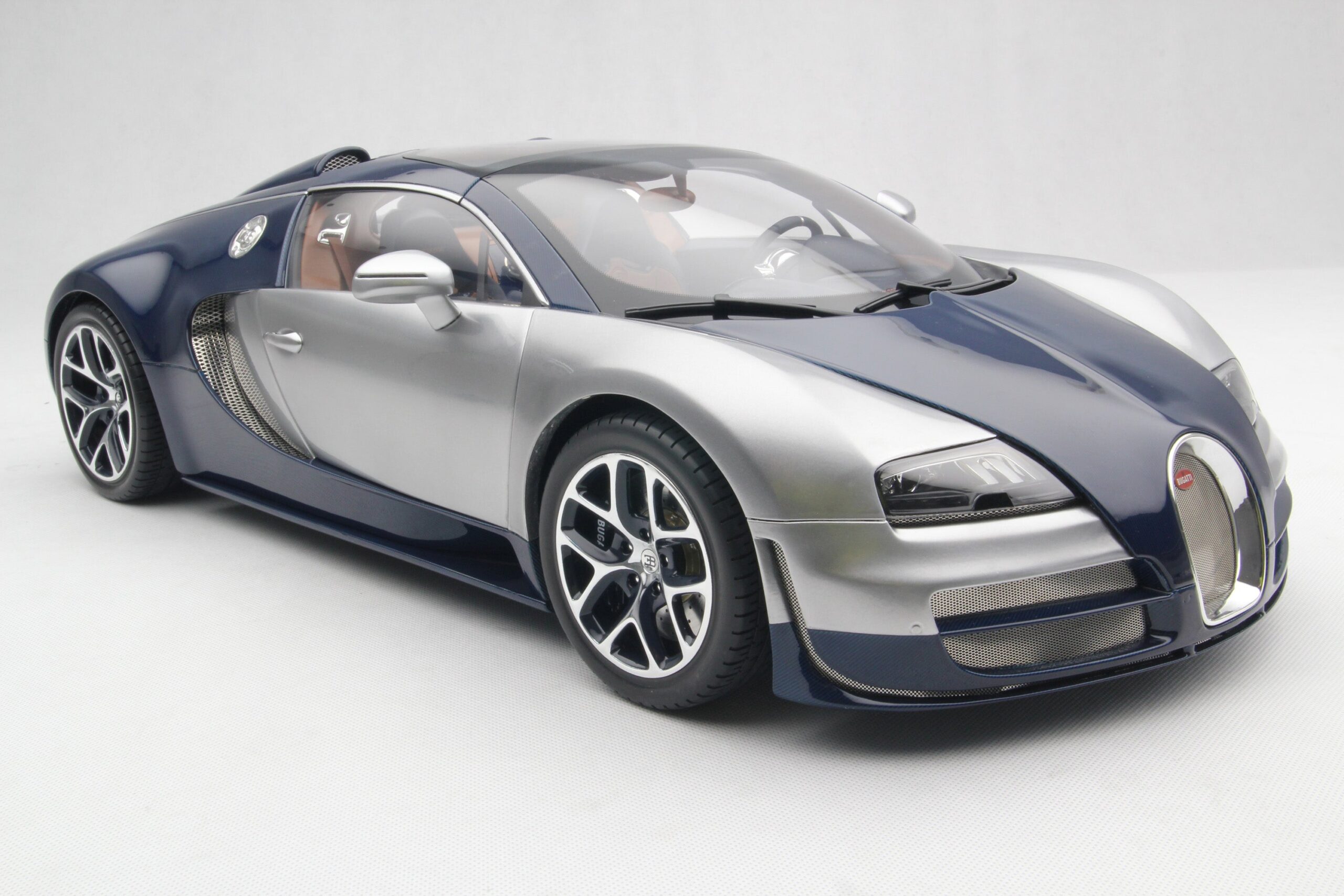Amalgam Bugatti Veyron Tailor Made | 1:8 - 画像39