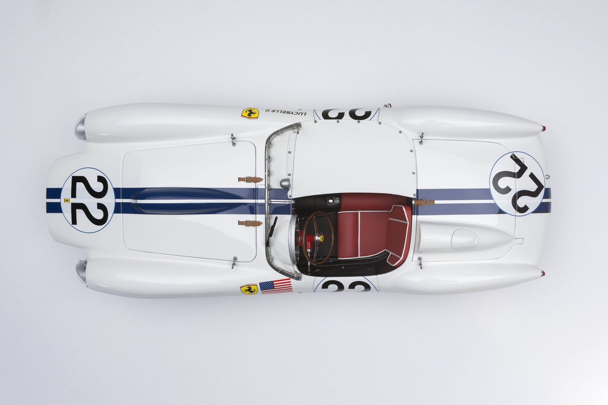 Amalgam Ferrari 250 TR 1958 Le Mans "Lucybelle II" - Weiß | 1:8 - Image 15