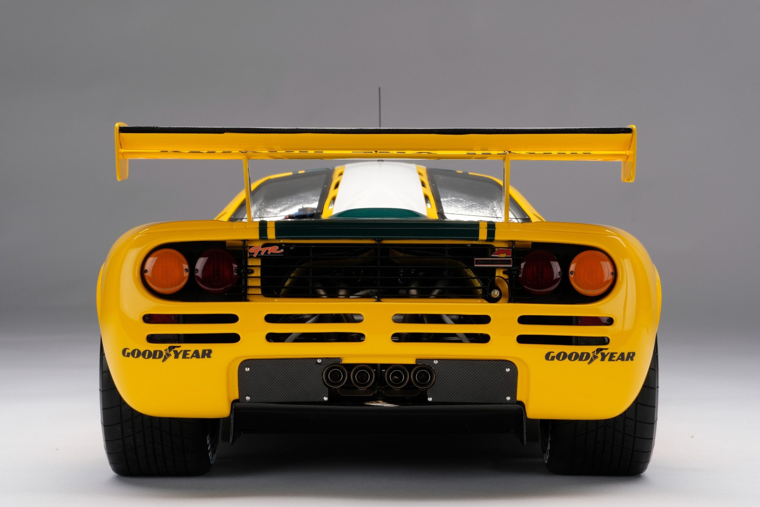 Amalgam McLaren F1 GTR Harrods - 1995 Le Mans 3rd Place - Gelb | 1:8 - Imagen 8
