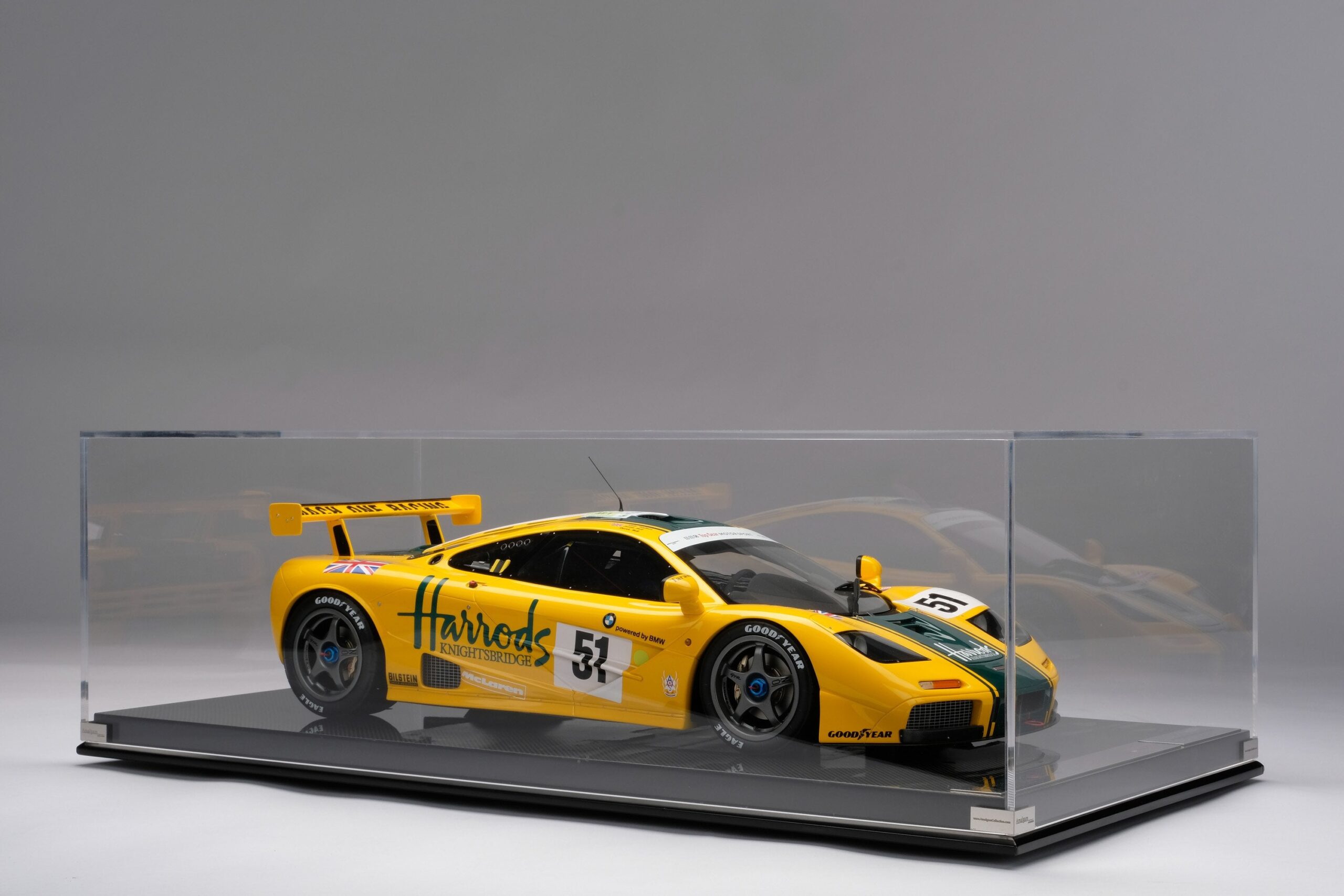 Amalgam McLaren F1 GTR Harrods - 1995 Le Mans 3rd Place - Gelb | 1:8 - Imagen 9