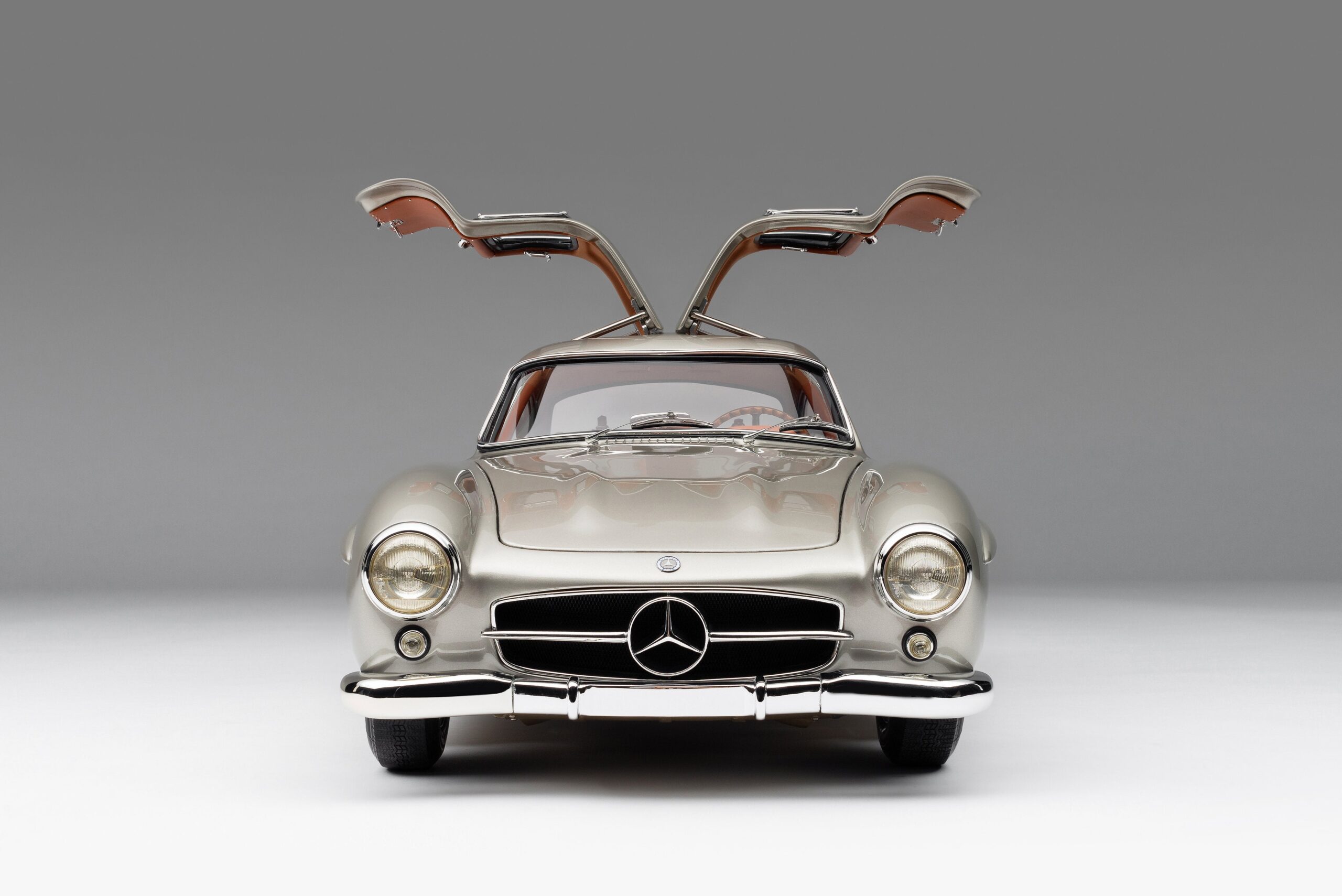 Amalgam Mercedes-Benz 300 SL Gullwing (1955) - Silber | 1:8 - Image 18