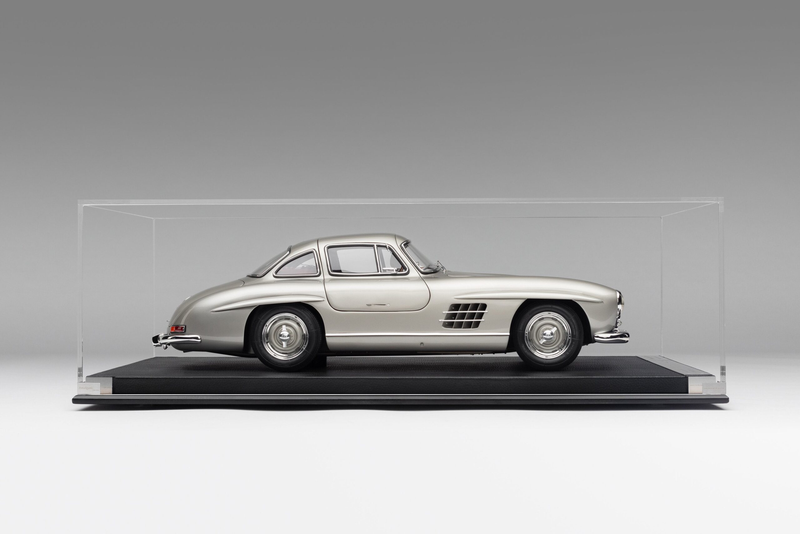 Amalgam Mercedes-Benz 300 SL Gullwing (1955) - Silber | 1:8 - Image 20