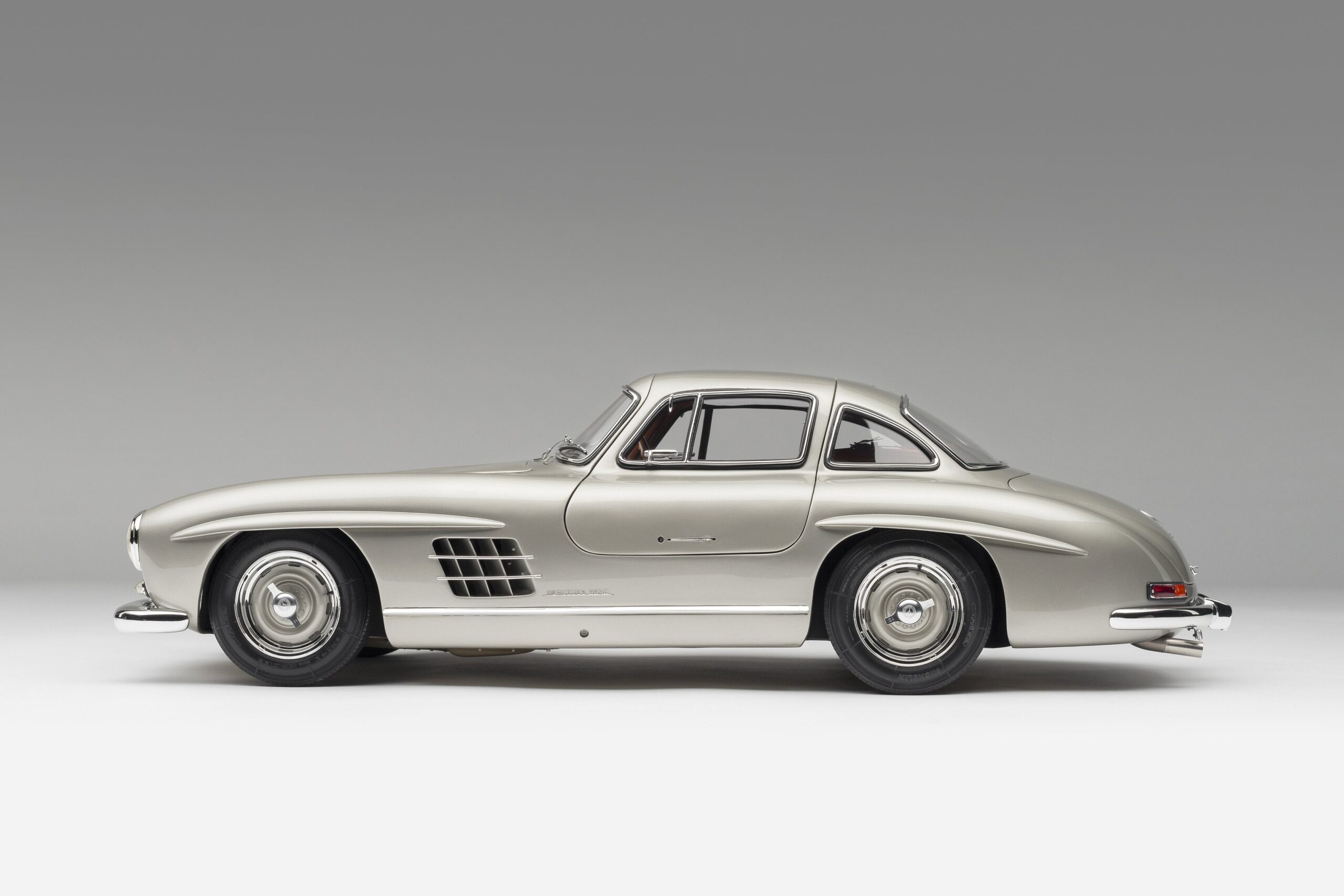 Amalgam Mercedes-Benz 300 SL Gullwing (1955) - Silber | 1:8 - Image 13