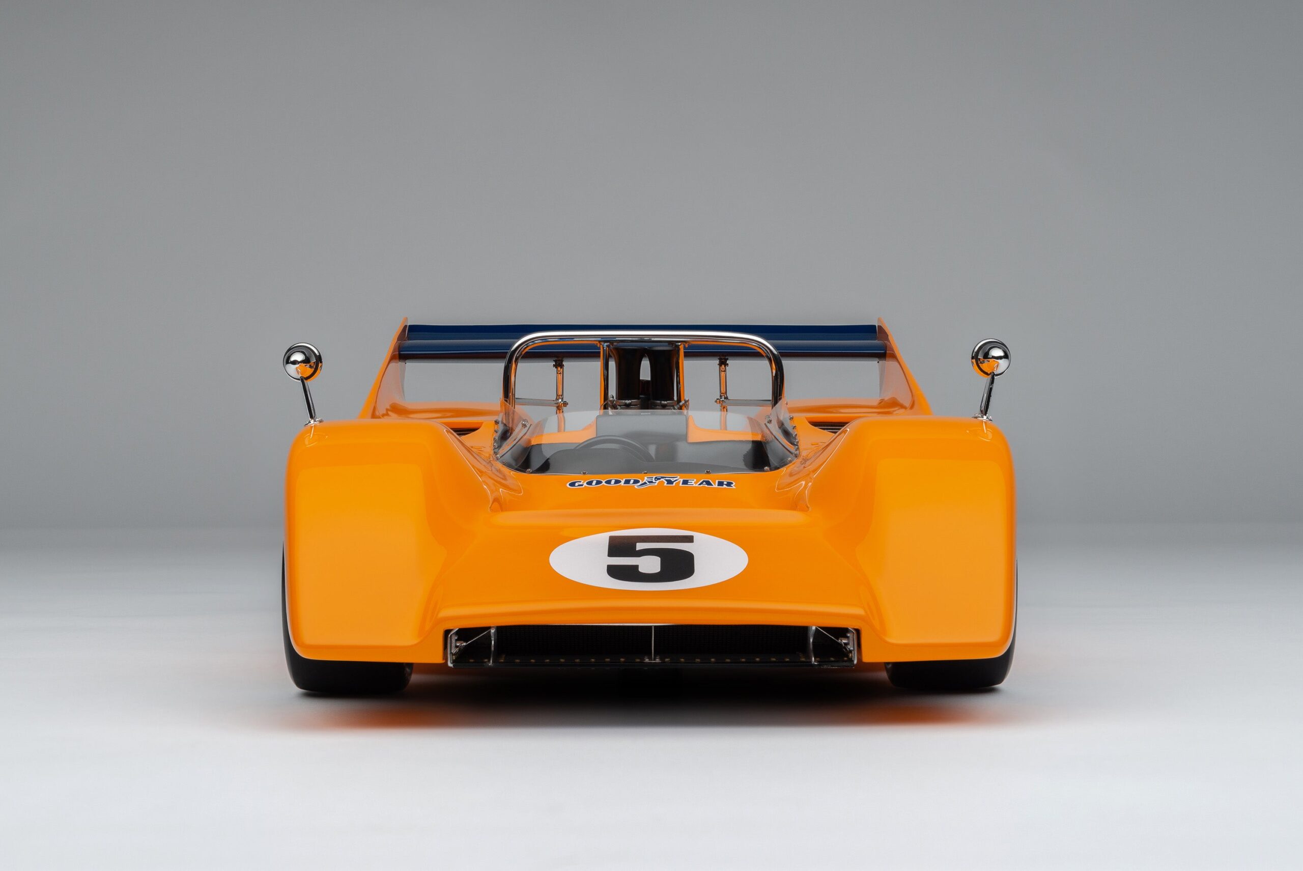 Amalgam McLaren M8D 1970 Can-Am Season - Orange | 1:8 - Image 5