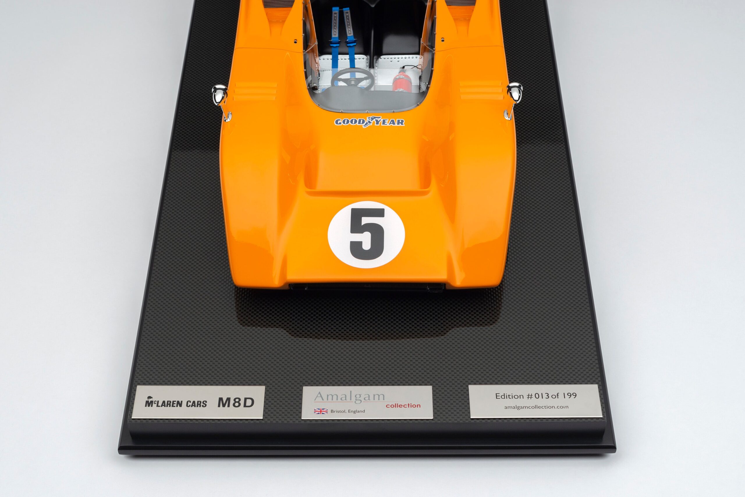 Amalgam McLaren M8D 1970 Can-Am Season - Orange | 1:8 - Image 11