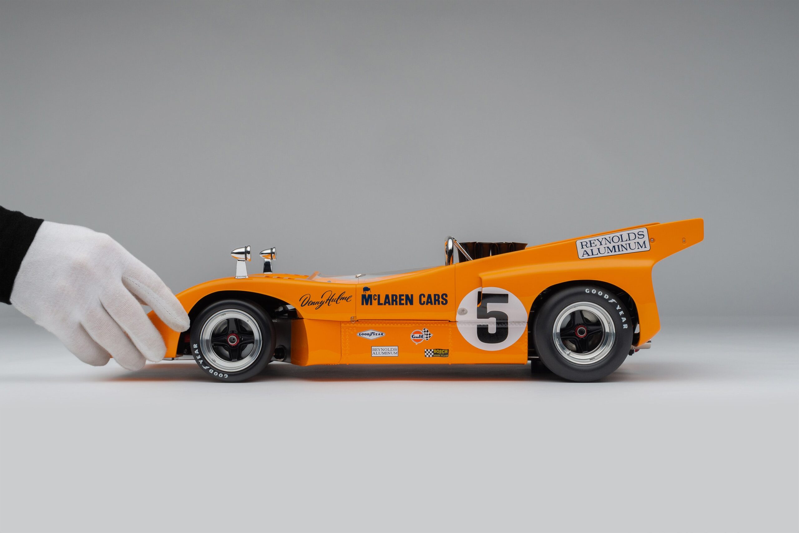 Amalgam McLaren M8D 1970 Can-Am Season - Orange | 1:8 - Image 10