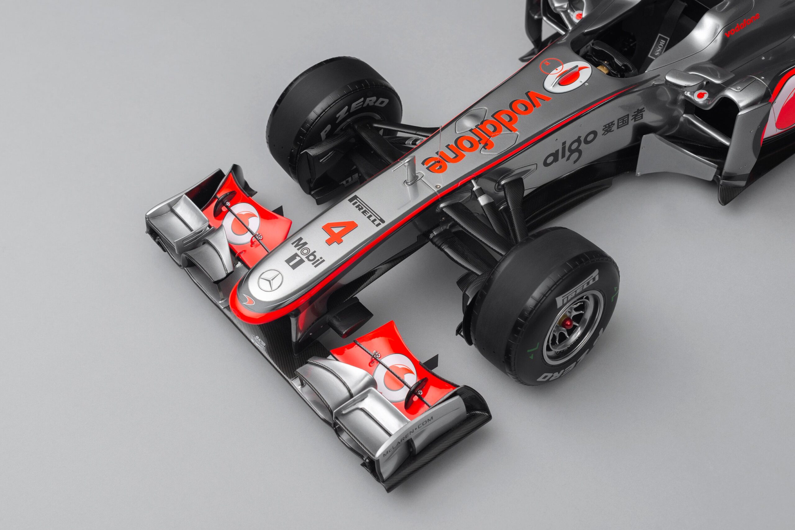 Amalgam McLaren MP4-26 2011 Chinese Grand Prix Button - Silber | 1:8 - Image 4