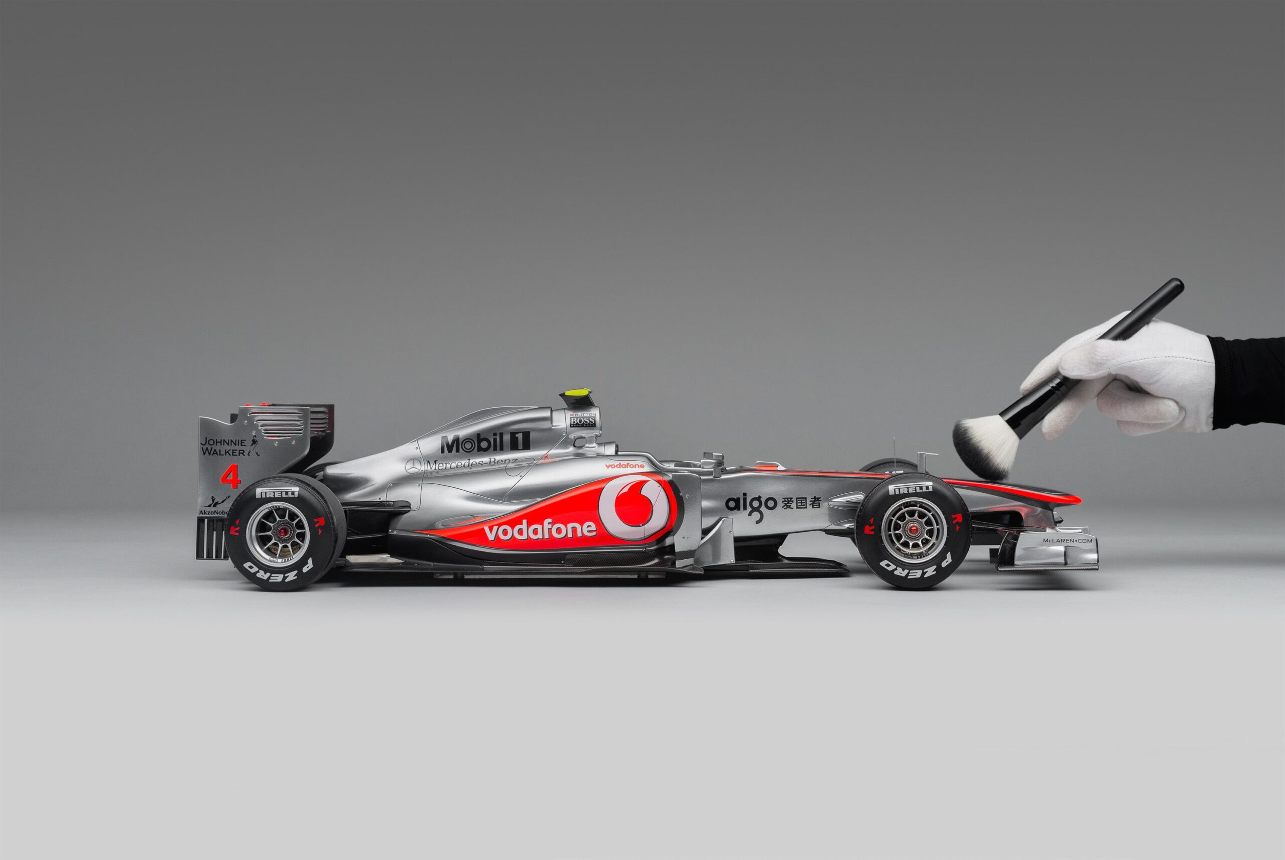 Amalgam McLaren MP4-26 2011 Chinese Grand Prix Button - Silber | 1:8 - Image 3