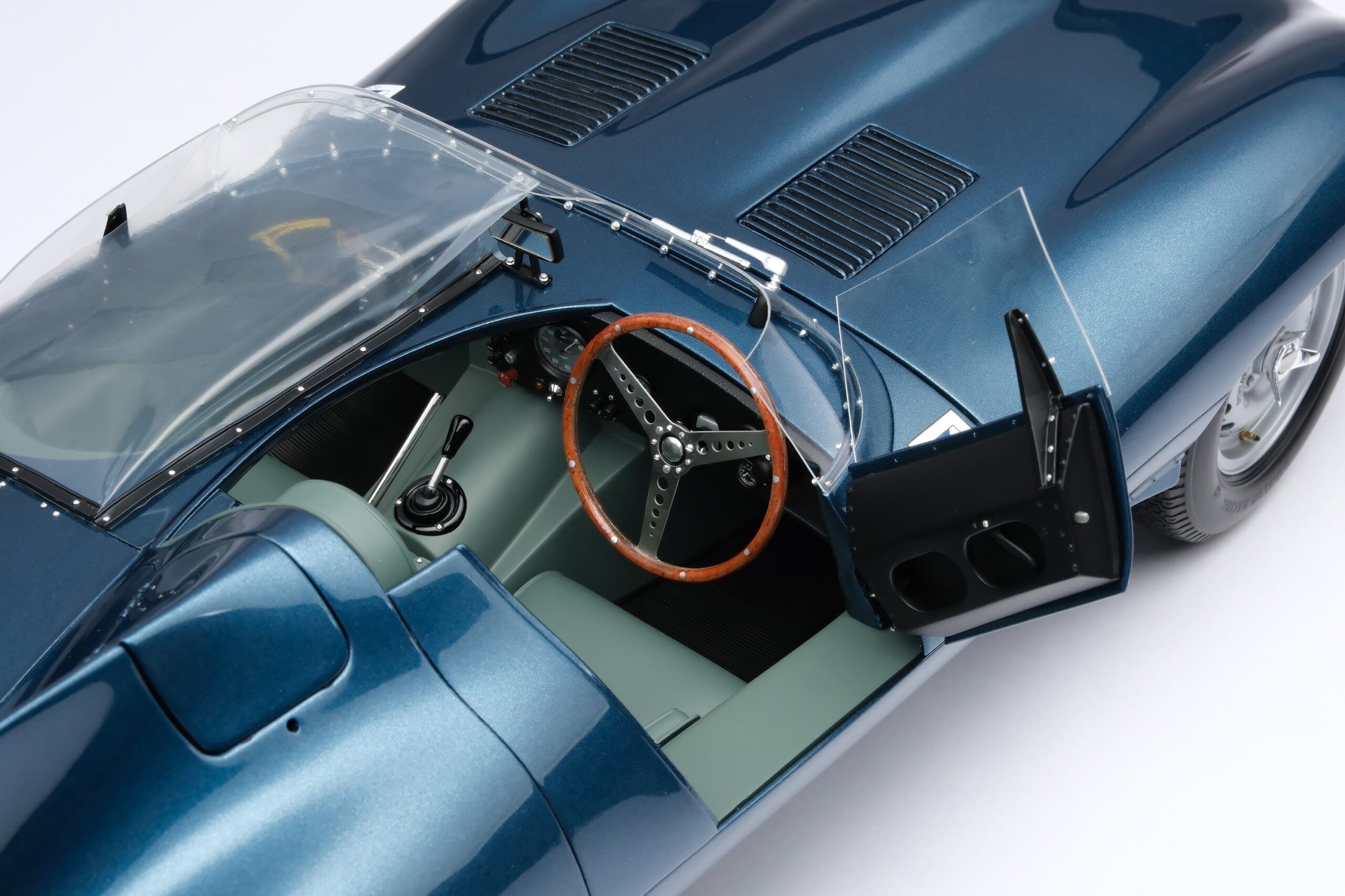 Amalgam Jaguar D-type Ecurie Ecosse 1957 Le Mans Winner - Dunkelblau | 1:8 – Bild 10