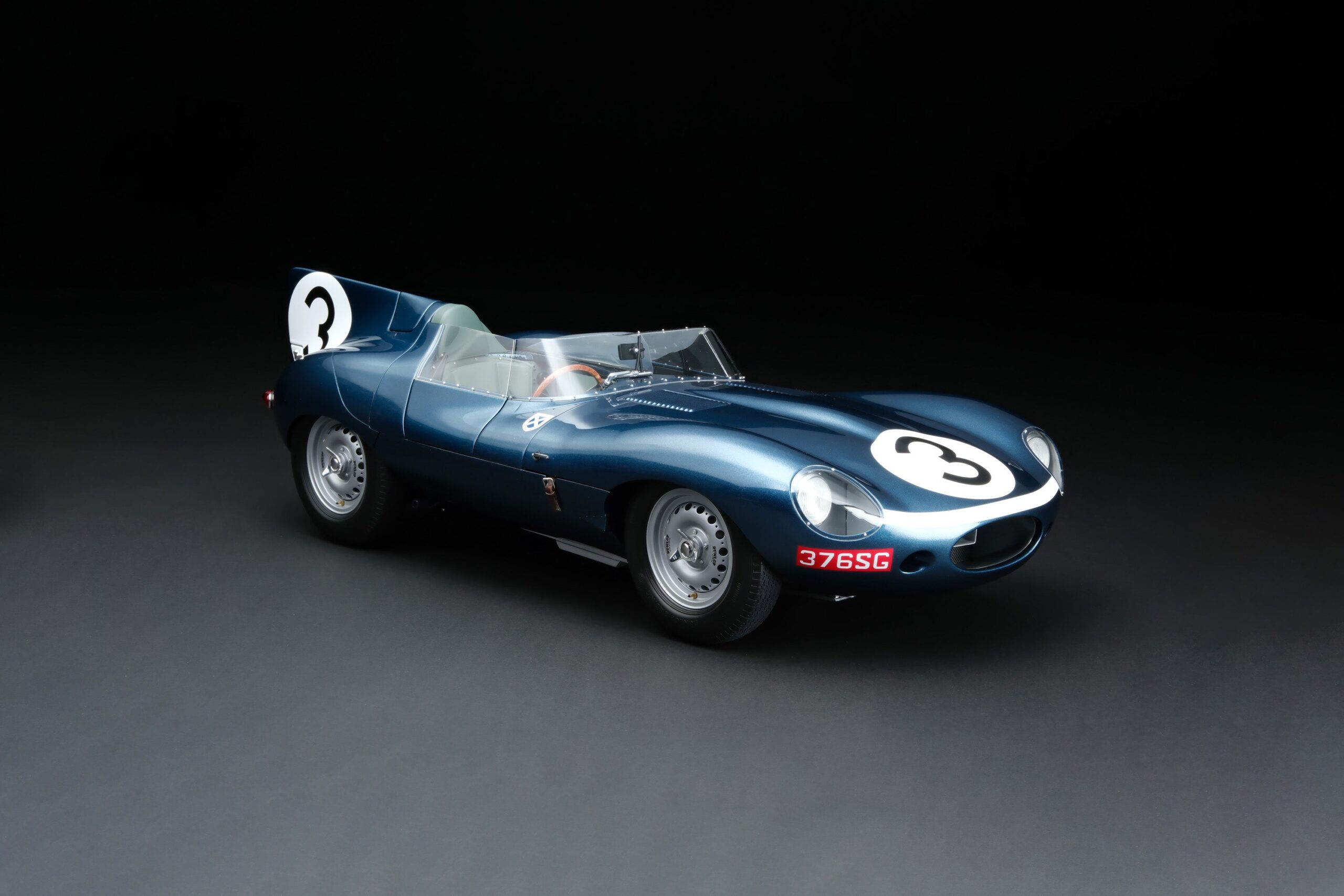 Amalgam Jaguar D-type Ecurie Ecosse 1957 Le Mans Winner - Dunkelblau | 1:8 – Bild 2