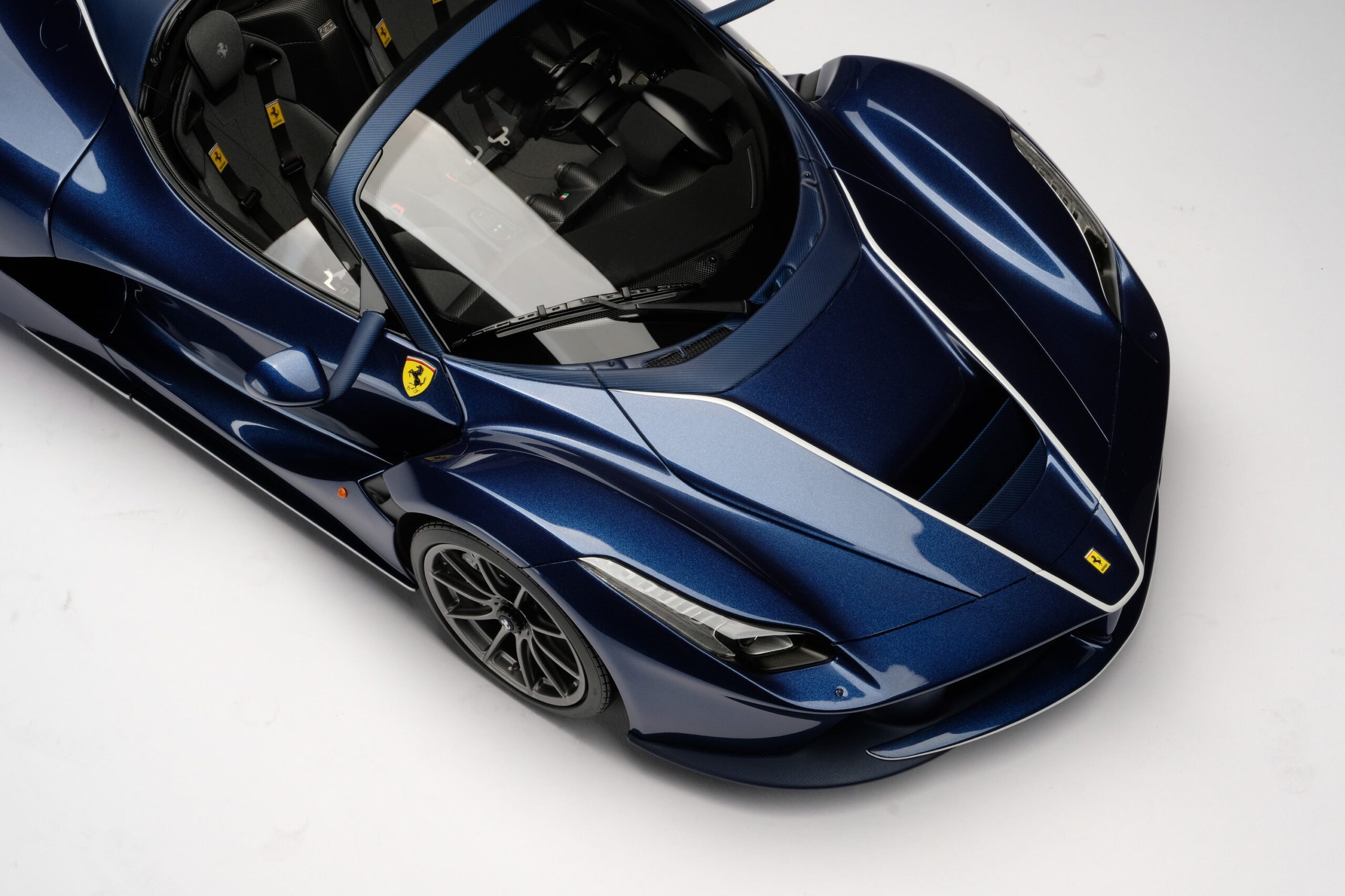 Amalgam Ferrari LaFerrari & LaFerrari Aperta Tailor Made | 1:8 - 画像3