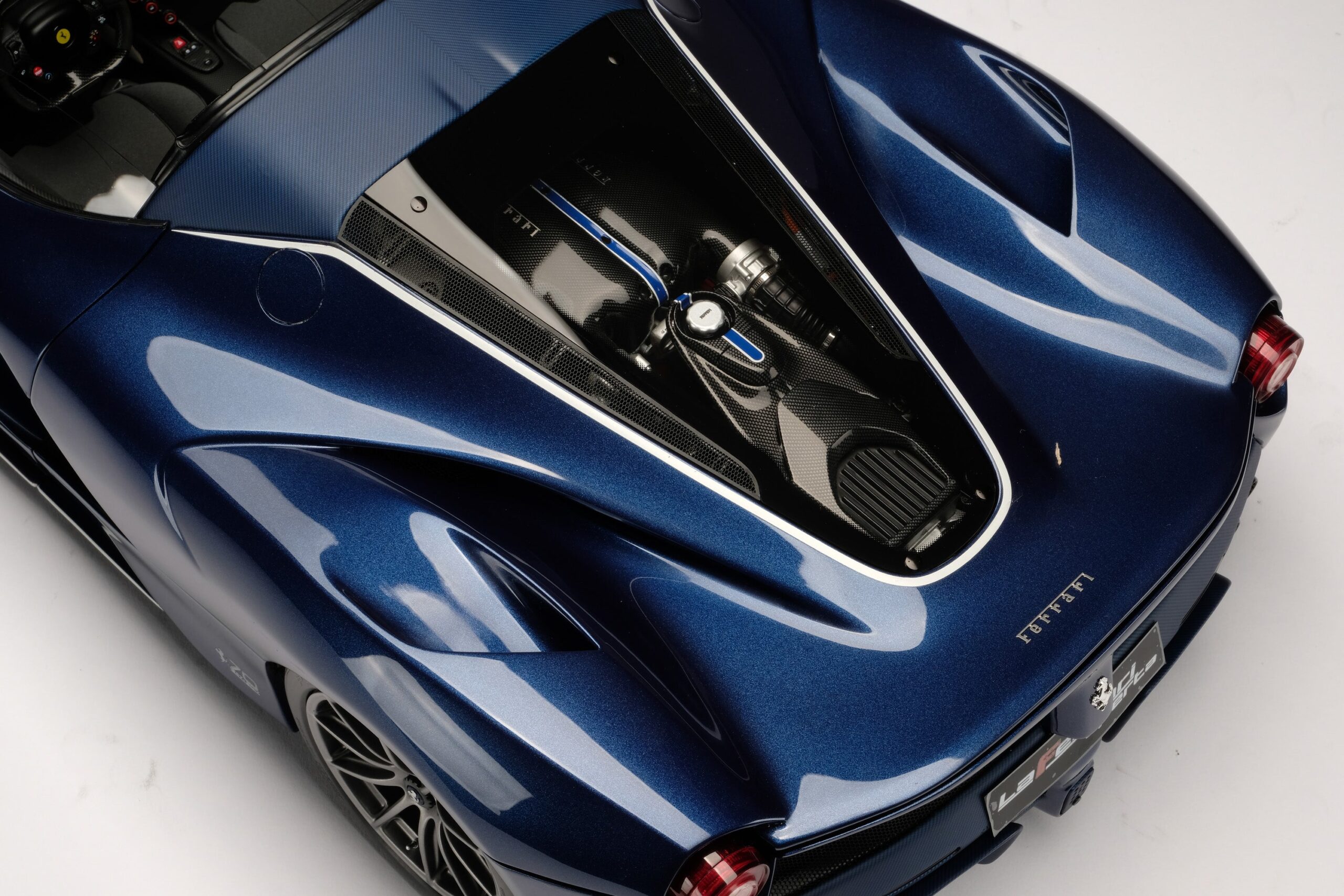 Amalgam Ferrari LaFerrari & LaFerrari Aperta Tailor Made | 1:8 - 画像4