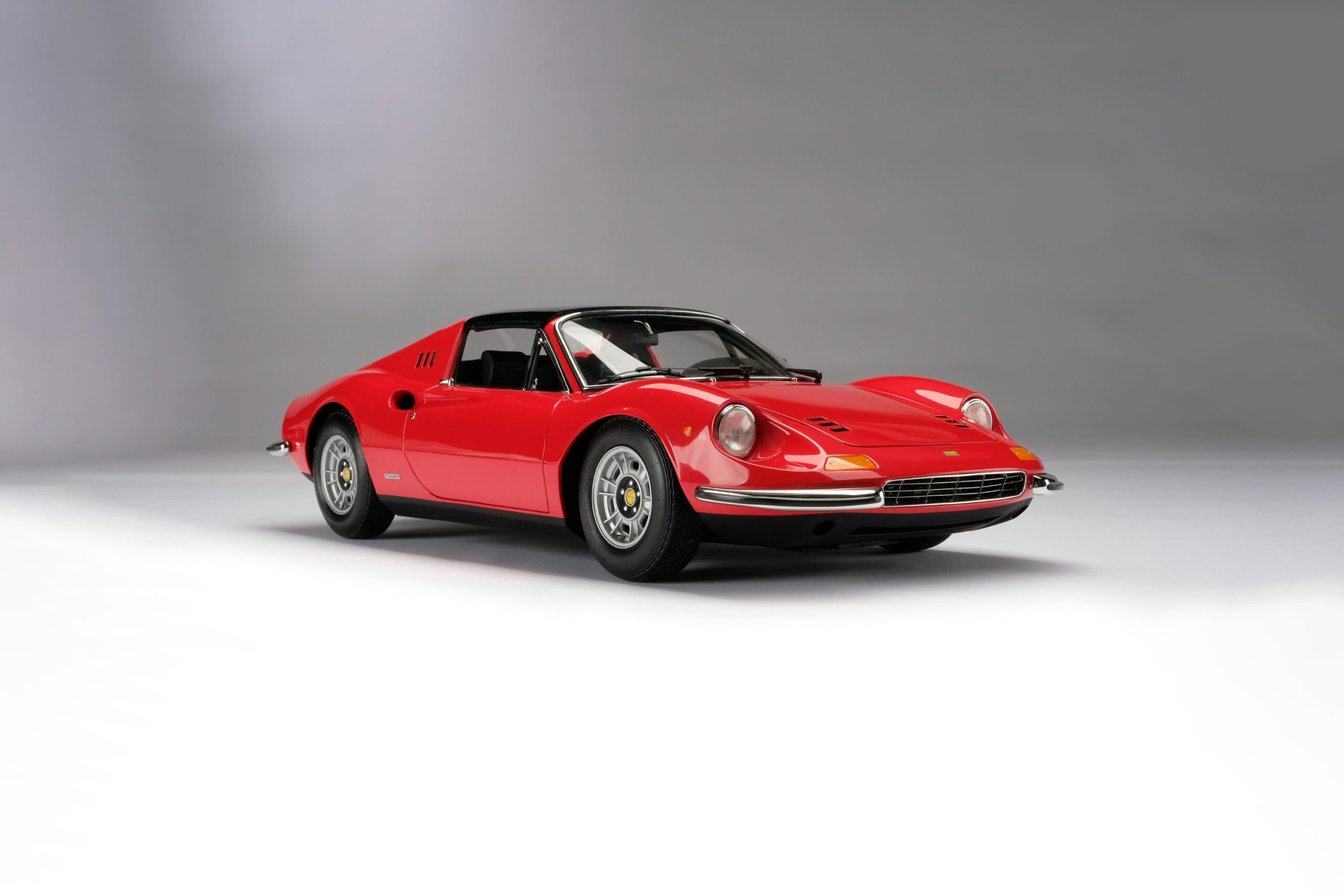 Amalgam Ferrari Dino 246 GTS (1972) - Rot | 1:8 - 画像2