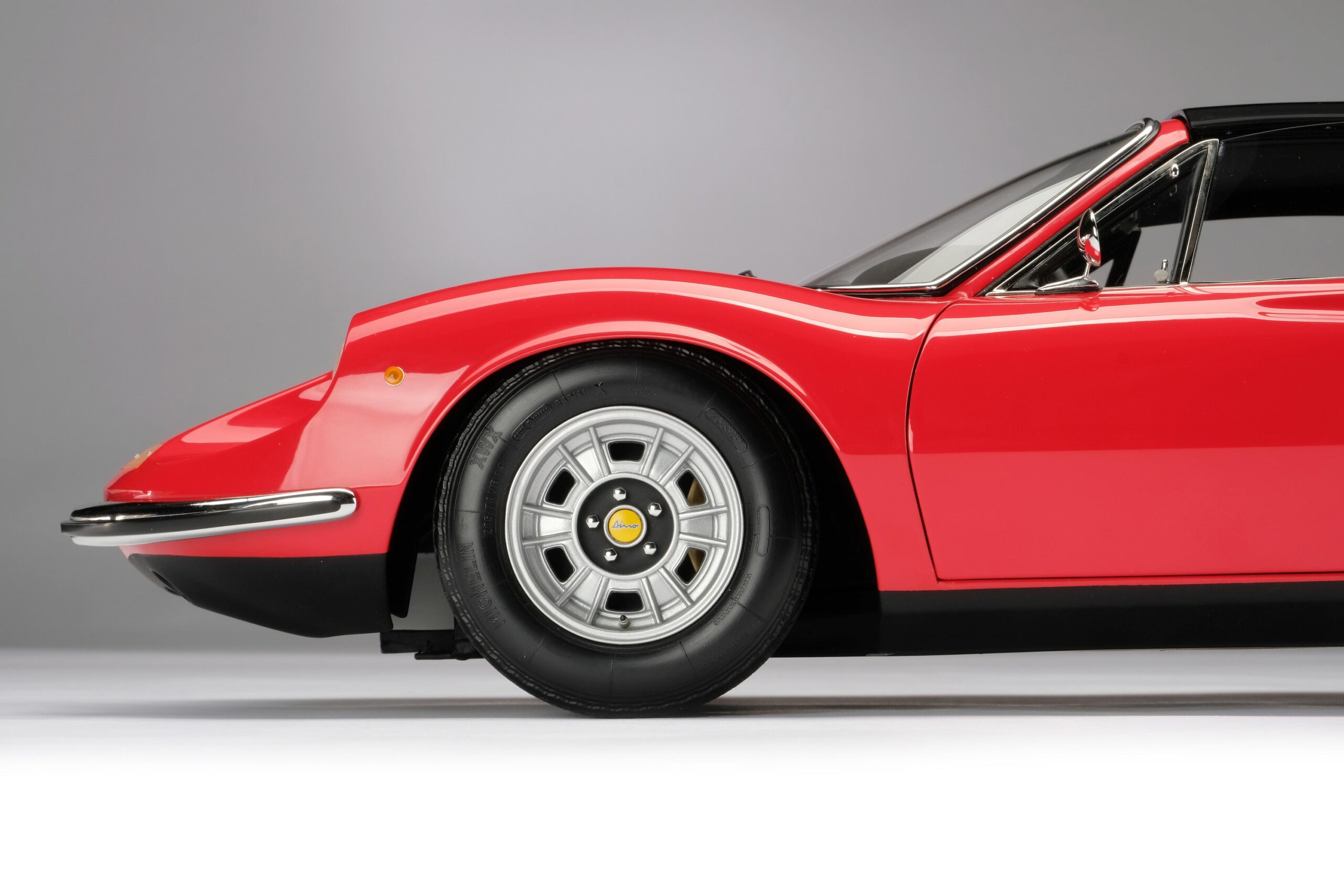 Amalgam Ferrari Dino 246 GTS (1972) - Rot | 1:8 - 画像4