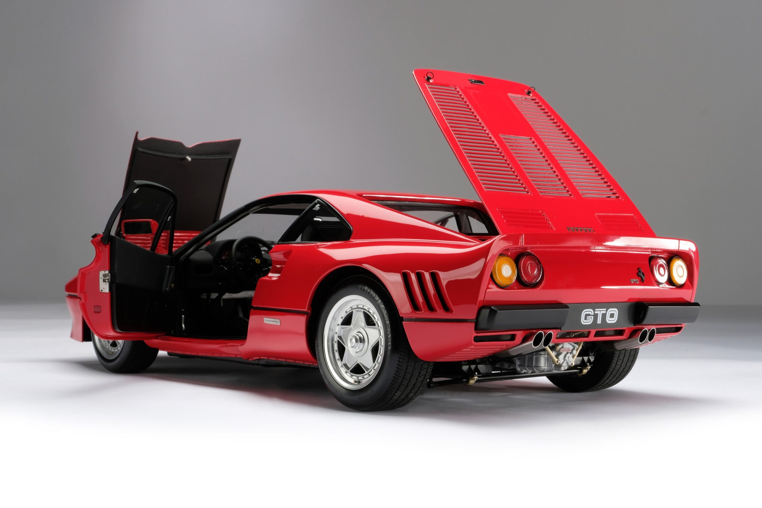 Amalgam Ferrari 288 GTO (1984) - Rot | 1:8 - 画像7