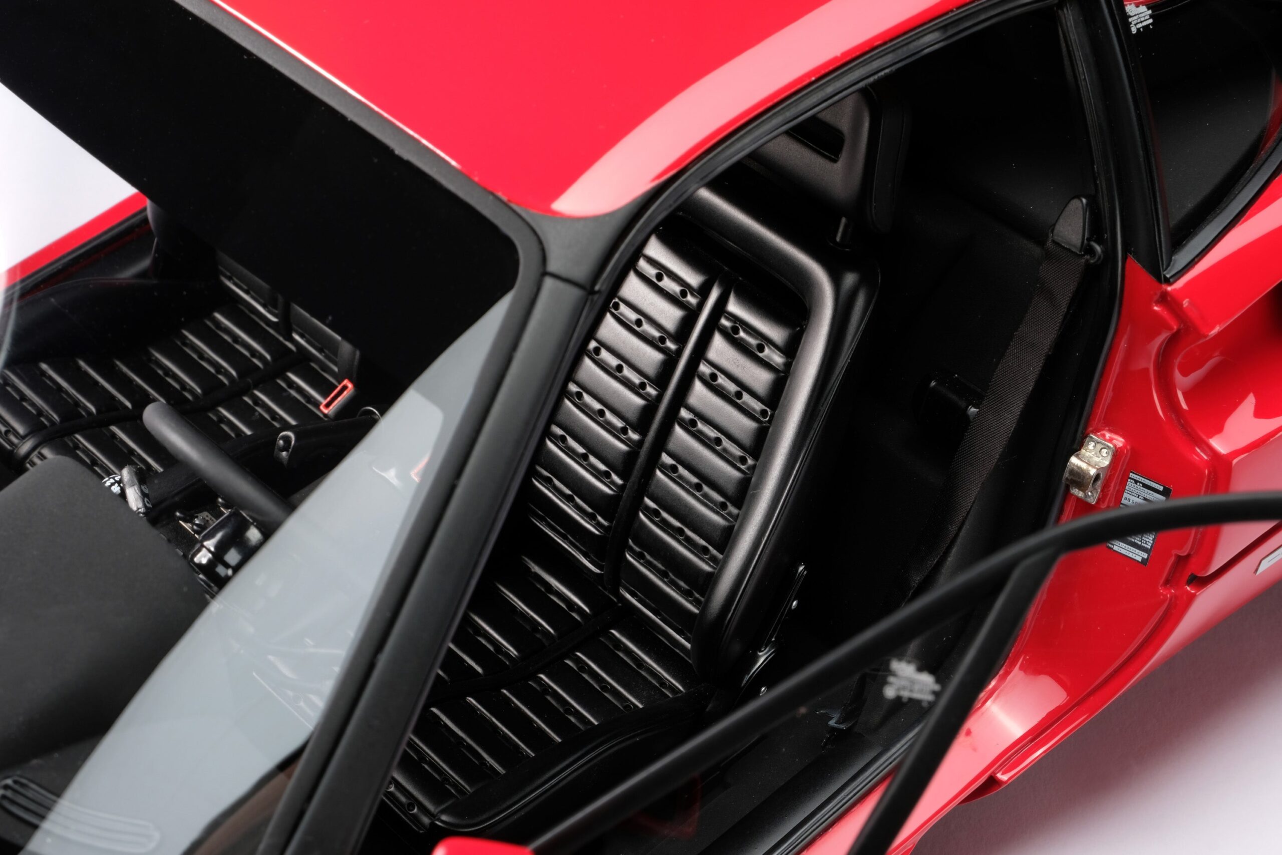 Amalgam Ferrari 288 GTO (1984) - Rot | 1:8 - 画像6