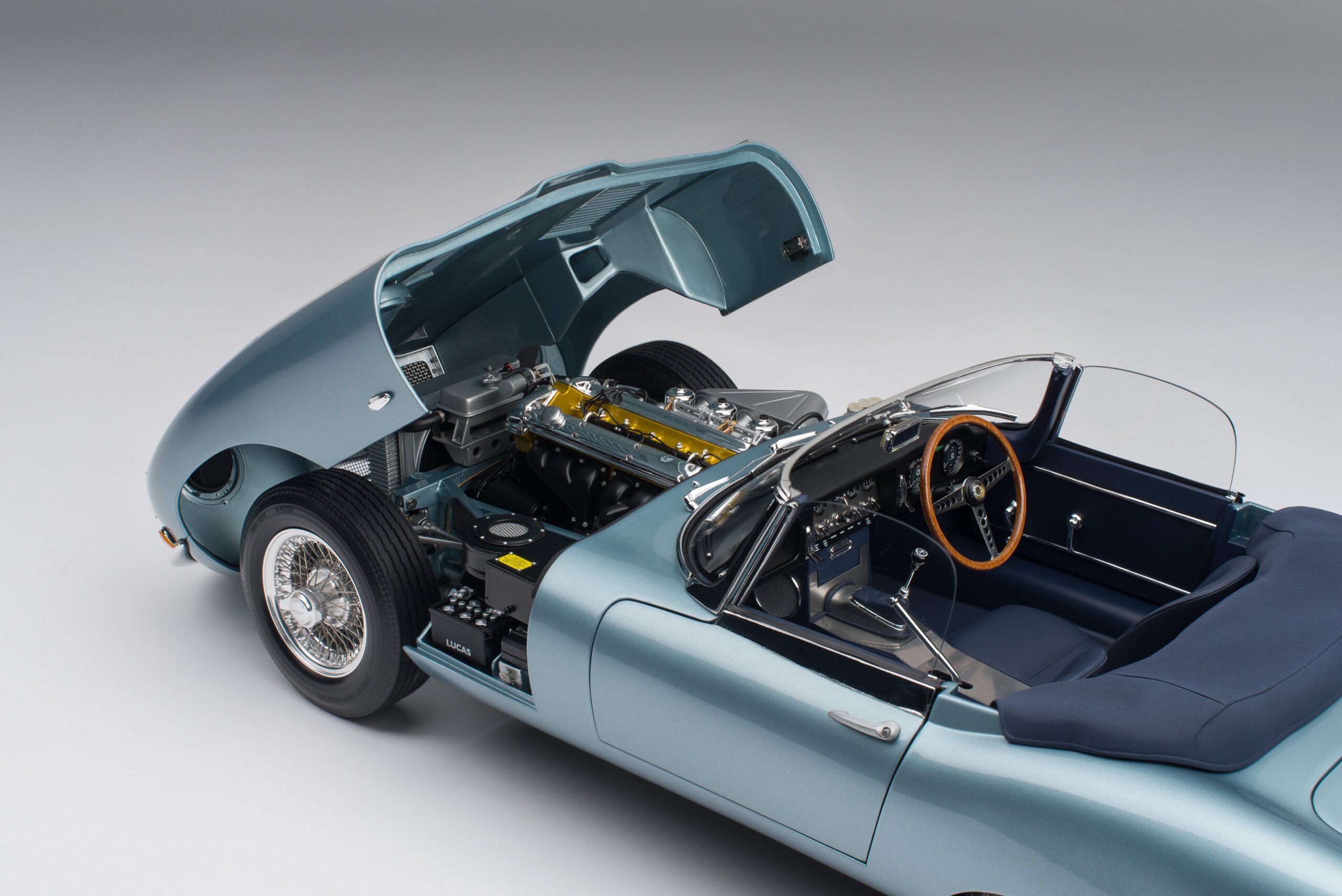 Amalgam Jaguar E-type Roadster (1961) | 1:8 – Bild 11