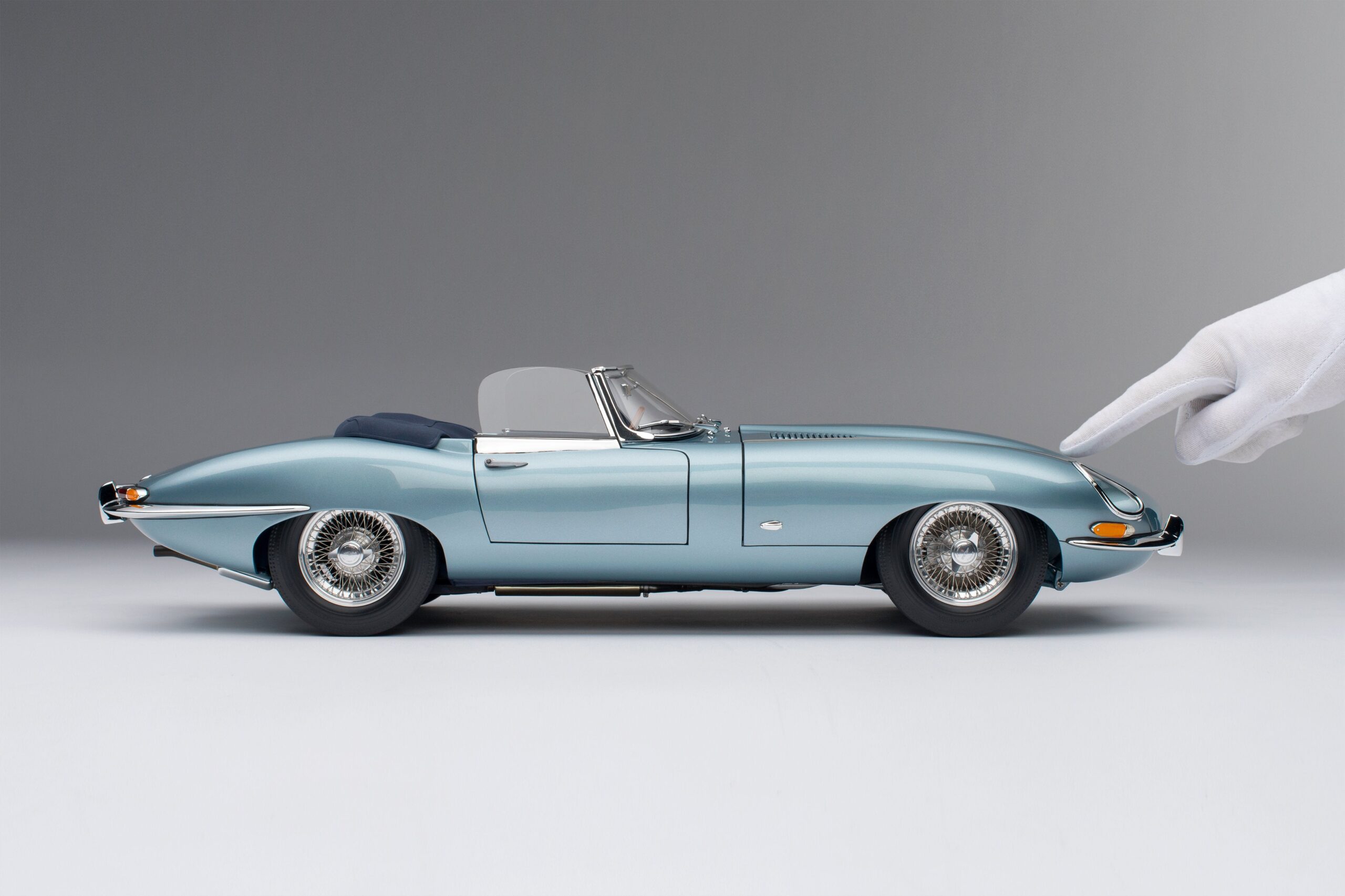 Amalgam Jaguar E-type Roadster (1961) | 1:8 – Bild 3