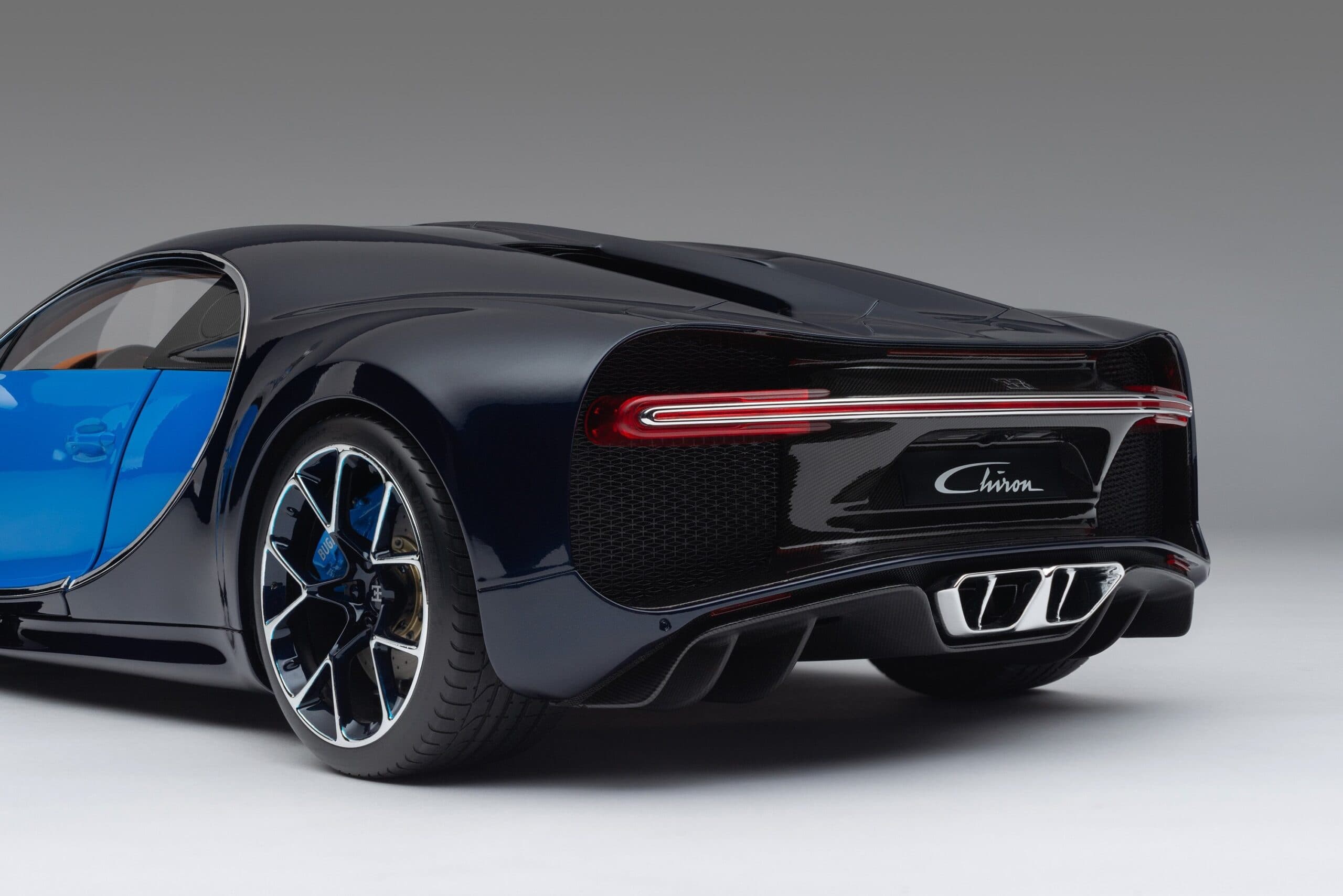 Amalgam Bugatti Chiron Genfer Automobilsalon 2016 - Blau | 1:8 - Image 6