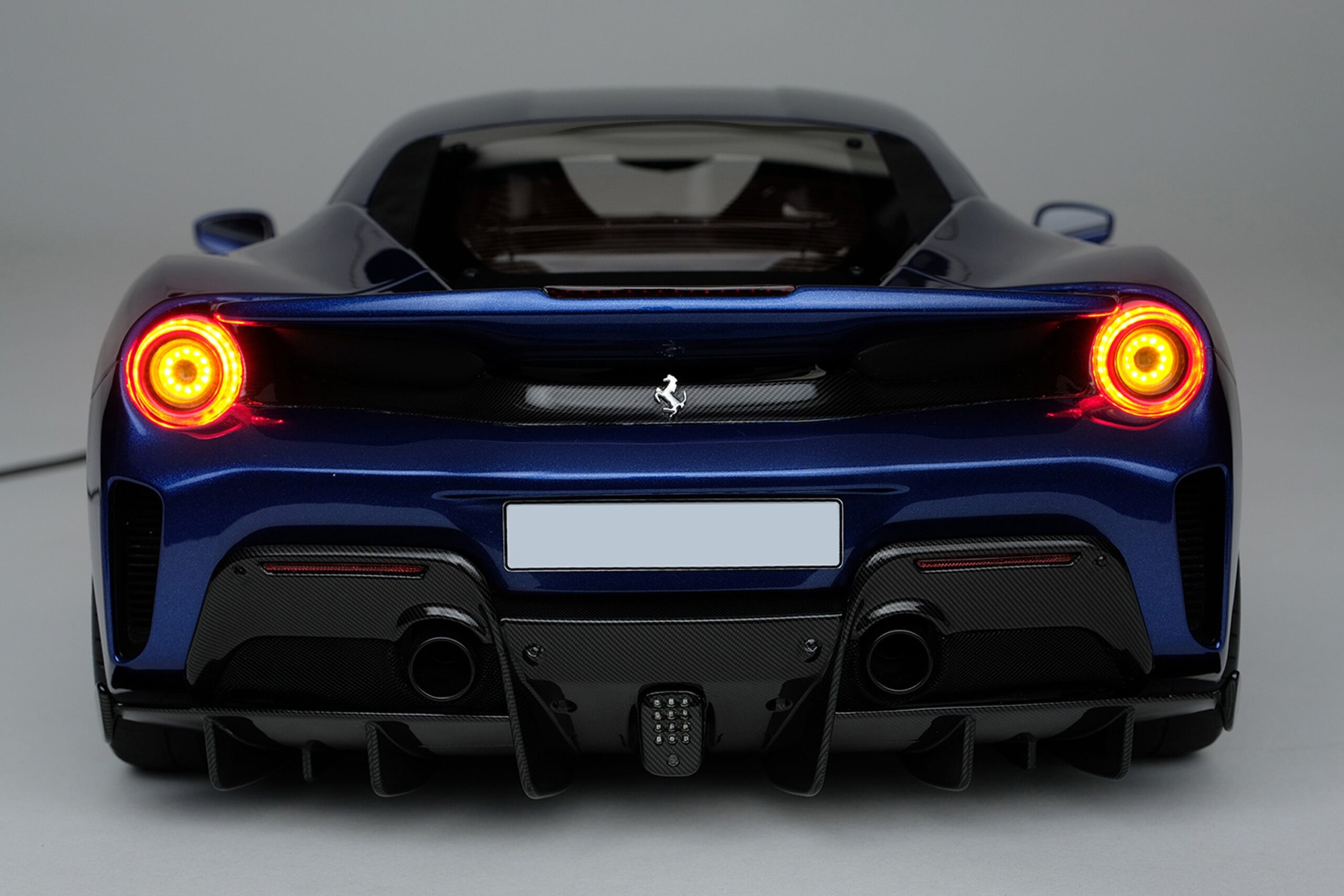 Amalgam Ferrari 488 GTB & Spider Tailor Made | 1:8 - 画像18
